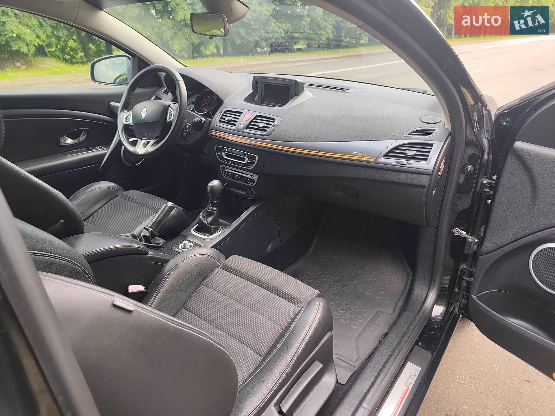 Renault Megane 2011 VIN VF1DZ1V0644890470 фото оголошення 56 з 60