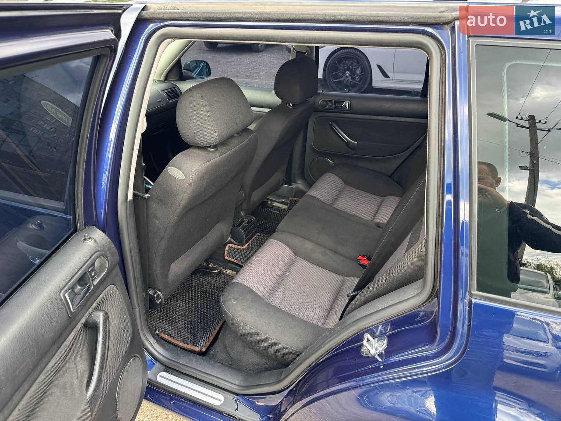 Volkswagen Golf 2000 VIN WVWZZZ1JZ1W295947 фото оголошення 7 з 9