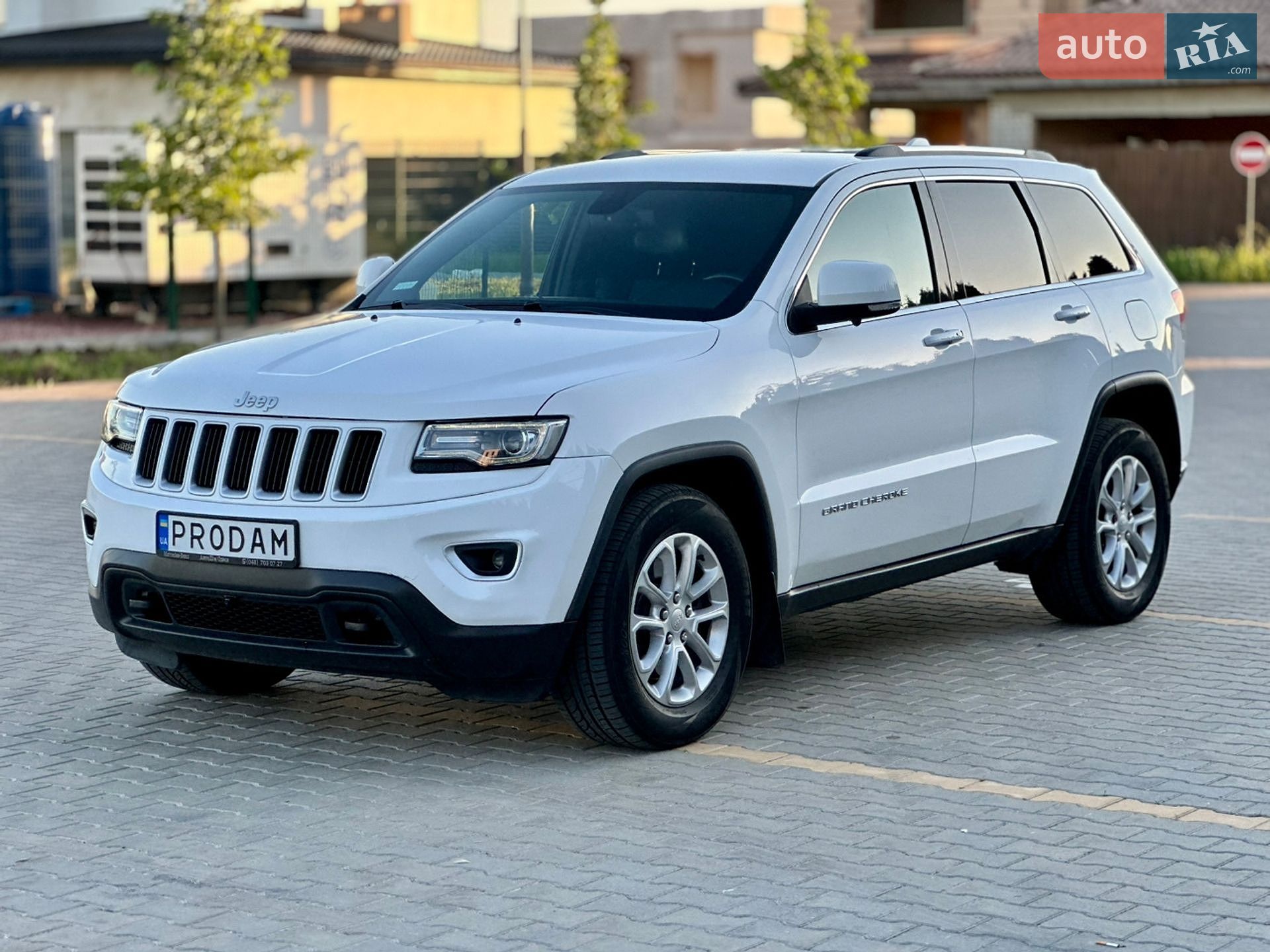 Jeep Grand Cherokee 2013 VIN 1C4RJFAM1EC212985 фото оголошення 2 з 59