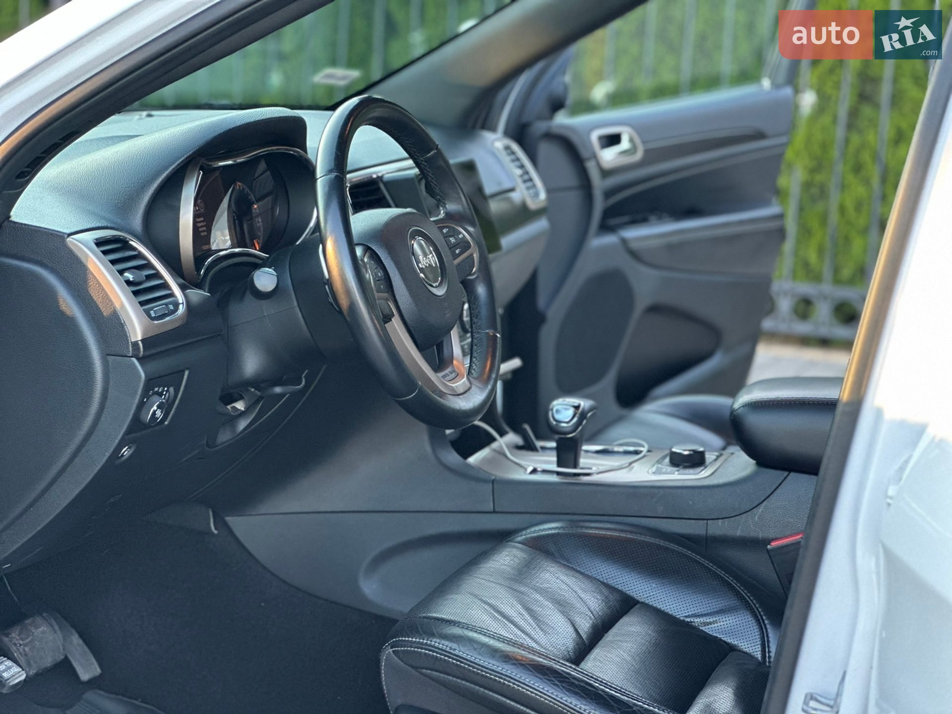 Jeep Grand Cherokee 2013 VIN 1C4RJFAM1EC212985 фото оголошення 12 з 59