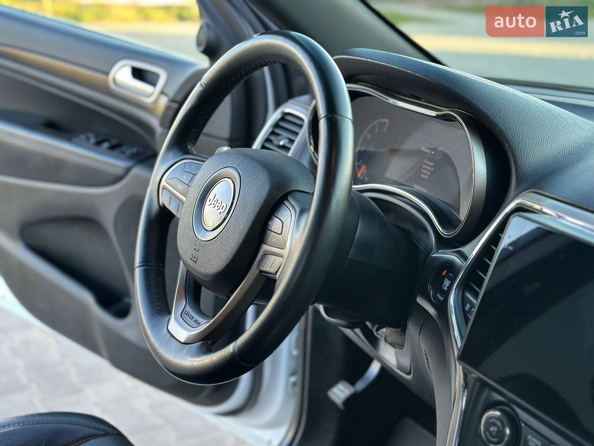 Jeep Grand Cherokee 2013 VIN 1C4RJFAM1EC212985 фото оголошення 14 з 59