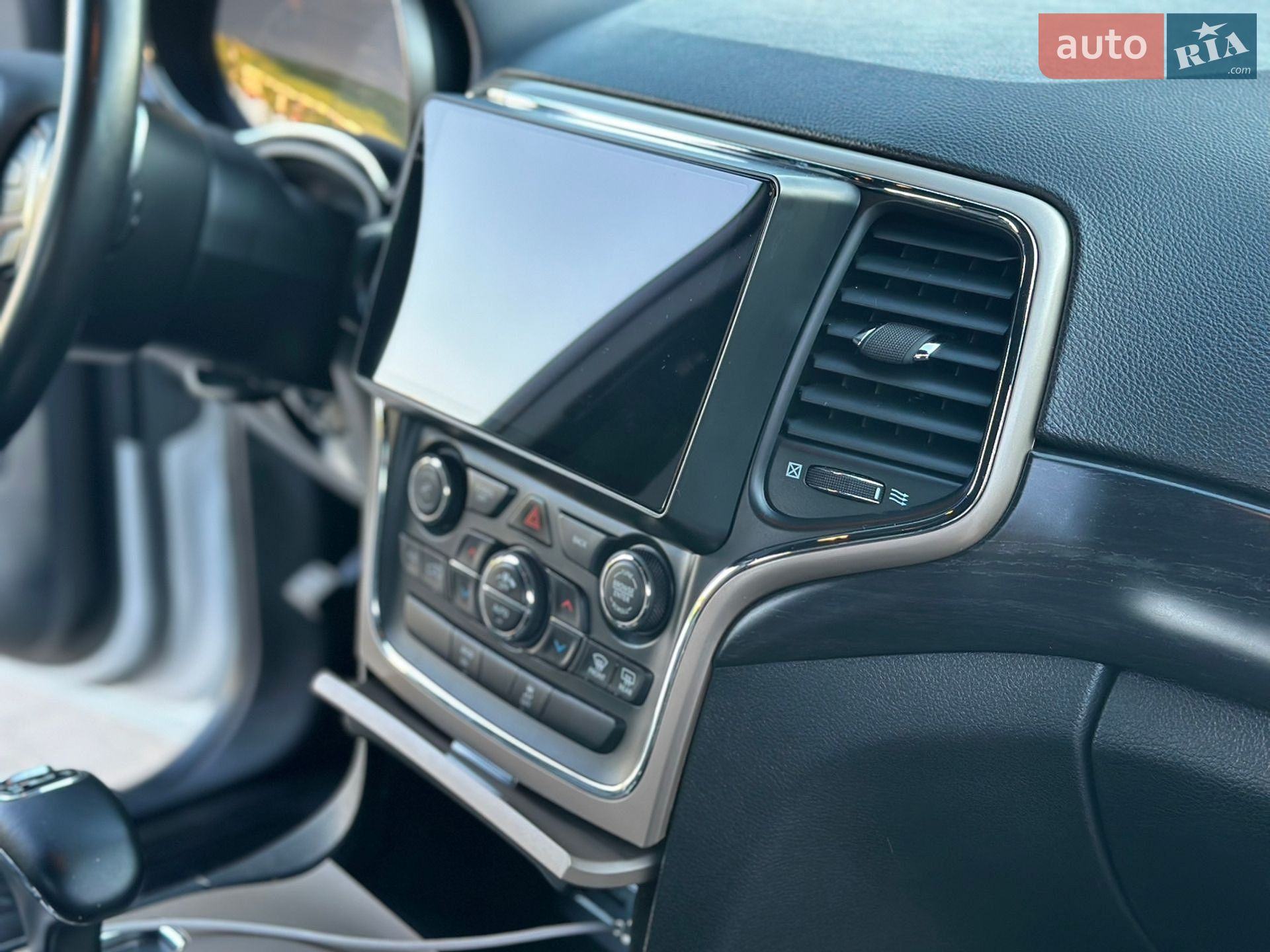 Jeep Grand Cherokee 2013 VIN 1C4RJFAM1EC212985 фото оголошення 15 з 59