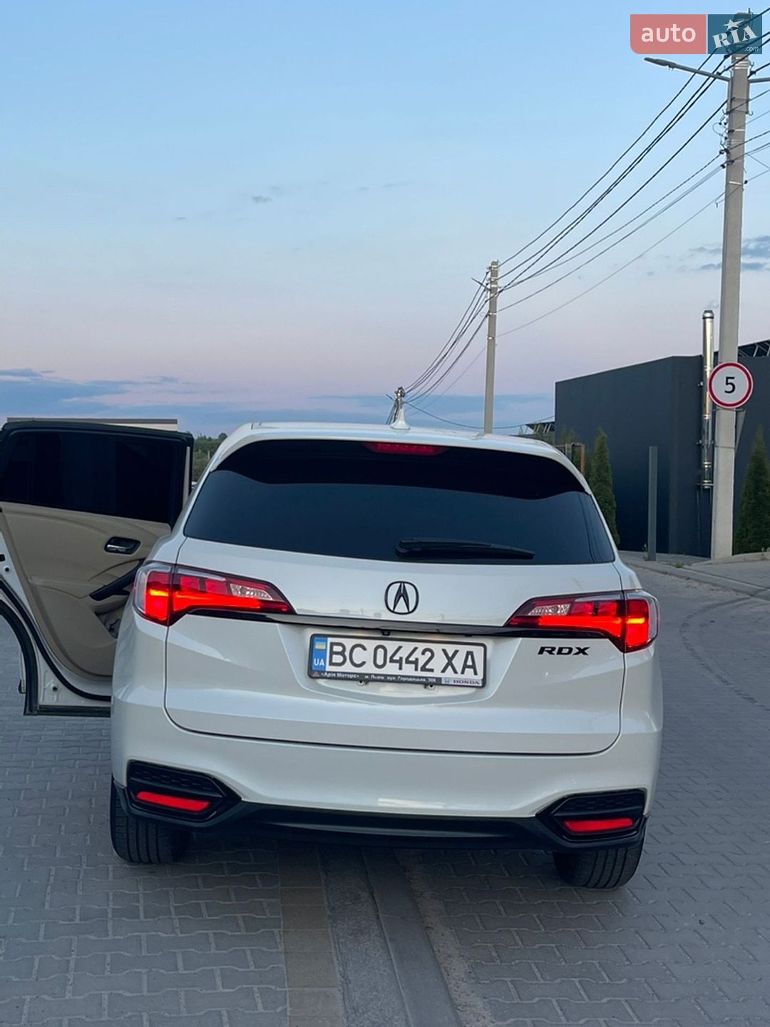 Acura RDX 2016 VIN 5J8TB4H56HL025186 фото оголошення 2 з 9