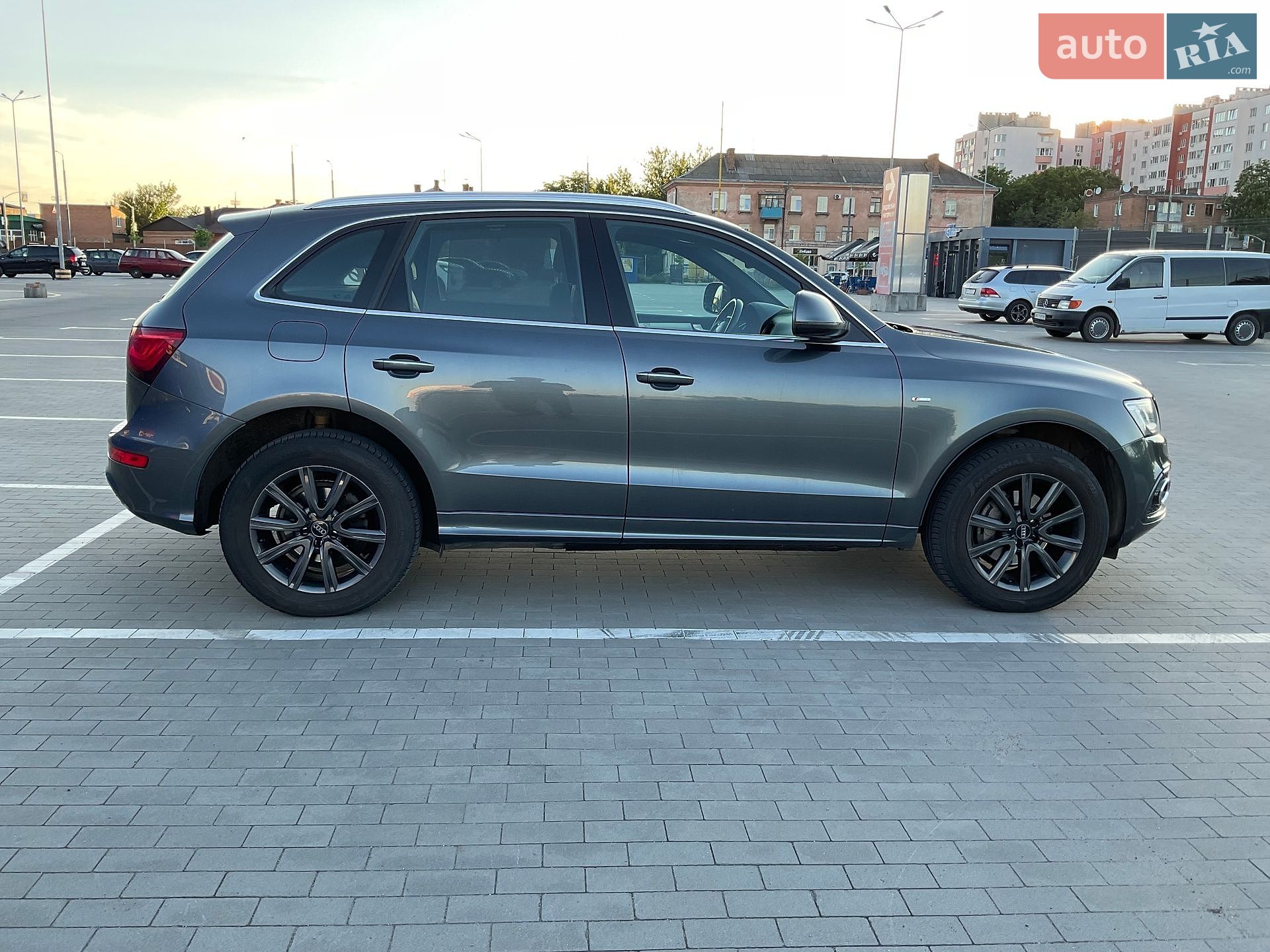 Audi Q5 2014 VIN WAUZZZ8R5FA009300 фото оголошення 4 з 19