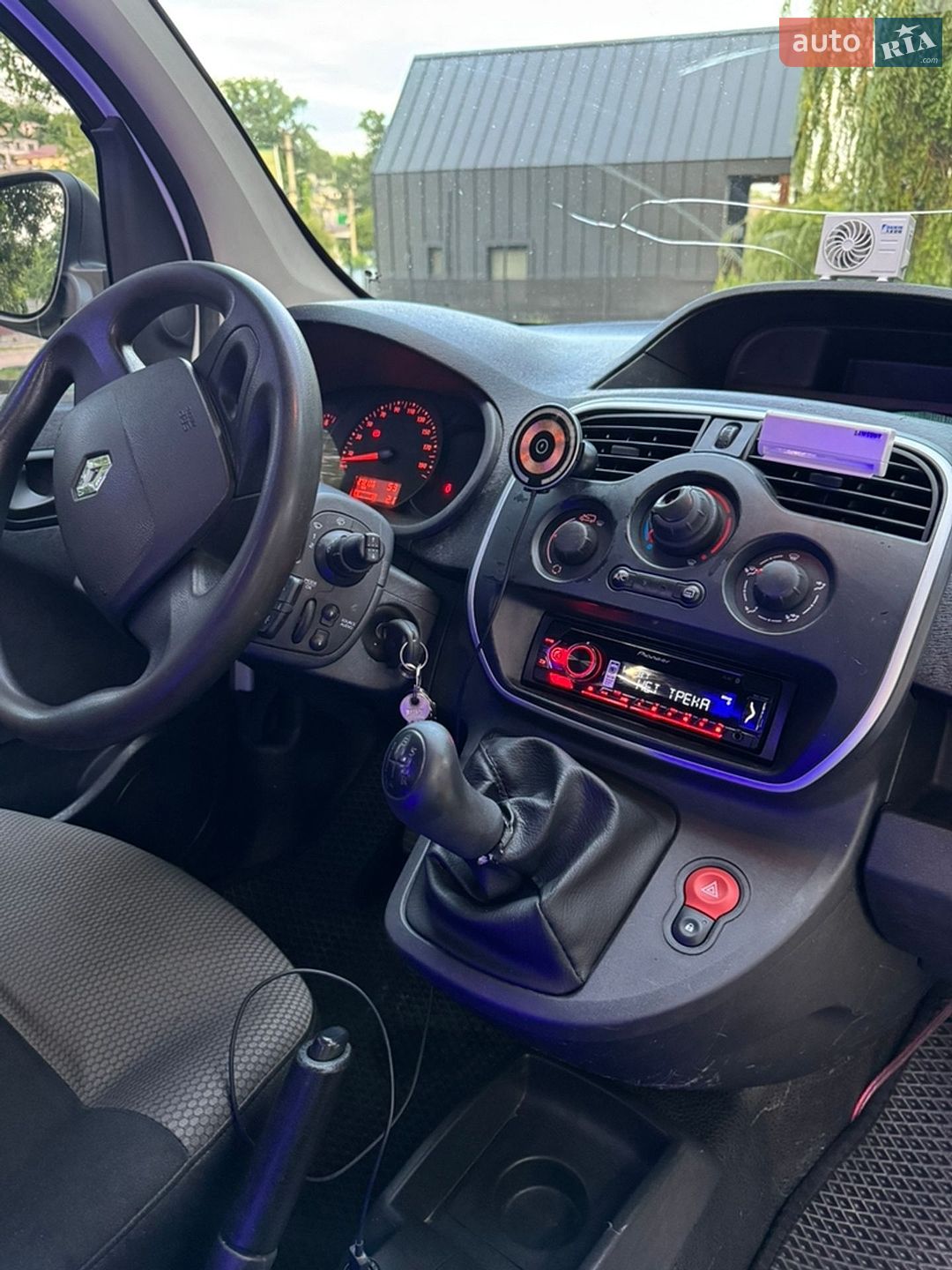 Renault Kangoo 2018 VIN VF1FW51H162196837 фото оголошення 32 з 64