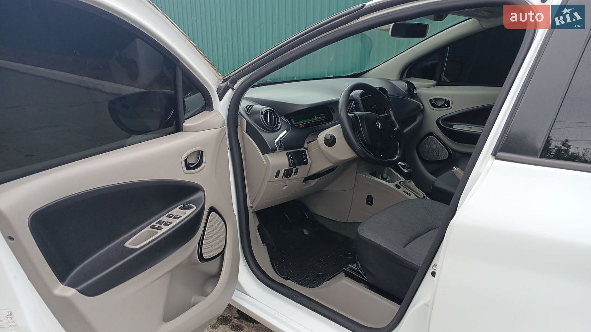 Renault Zoe 2016 VIN VF1AGVYB056015034 фото оголошення 21 з 51