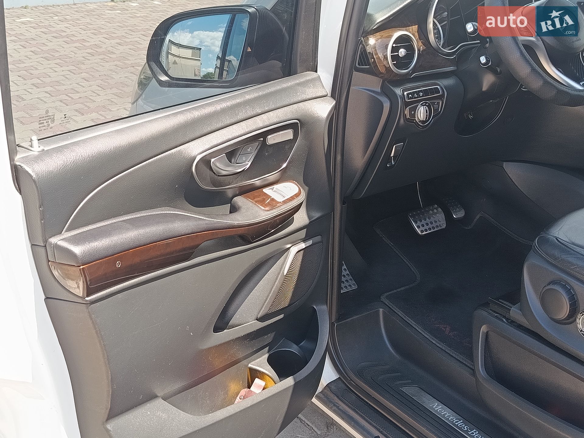 Mercedes-Benz V-Class 2015 VIN WDF44781313033493 фото оголошення 6 з 118