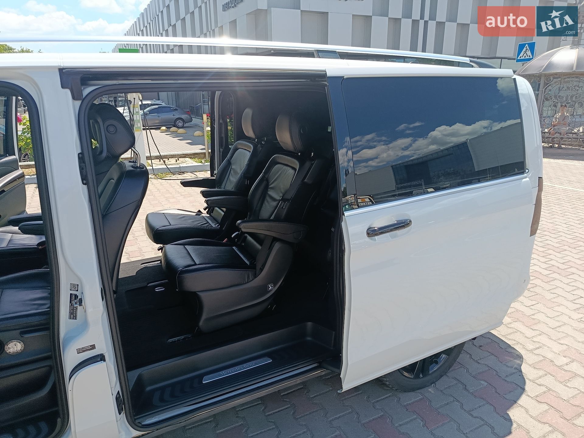 Mercedes-Benz V-Class 2015 VIN WDF44781313033493 фото оголошення 13 з 118