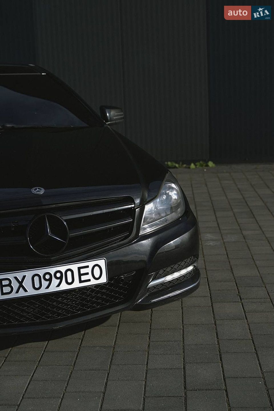 Mercedes-Benz C-Class 2013 VIN WDDGJ4HBXEG188054 фото оголошення 2 з 11