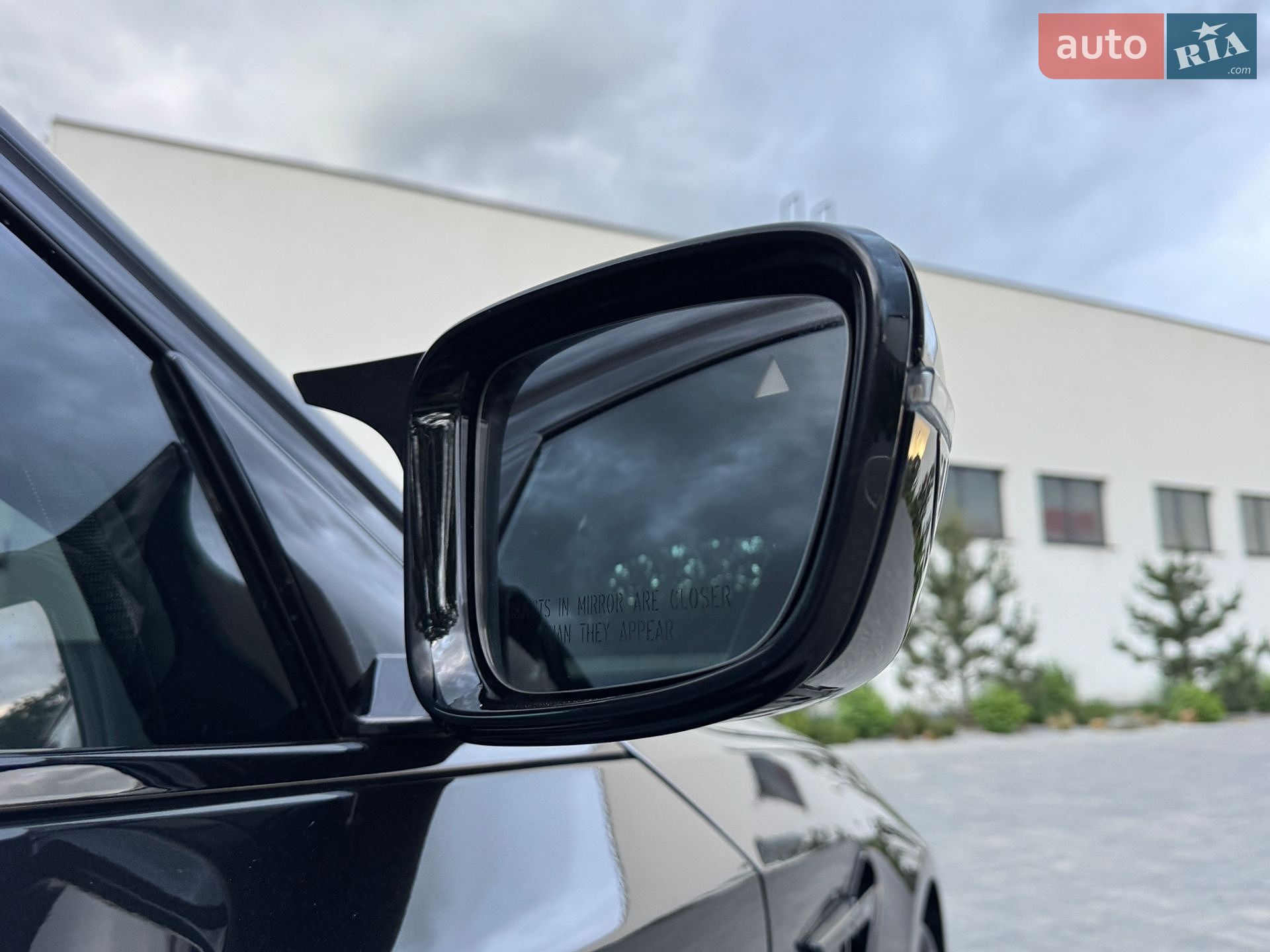 BMW 5 Series 2018 VIN WBAJB9C51JB286812 фото оголошення 6 з 40