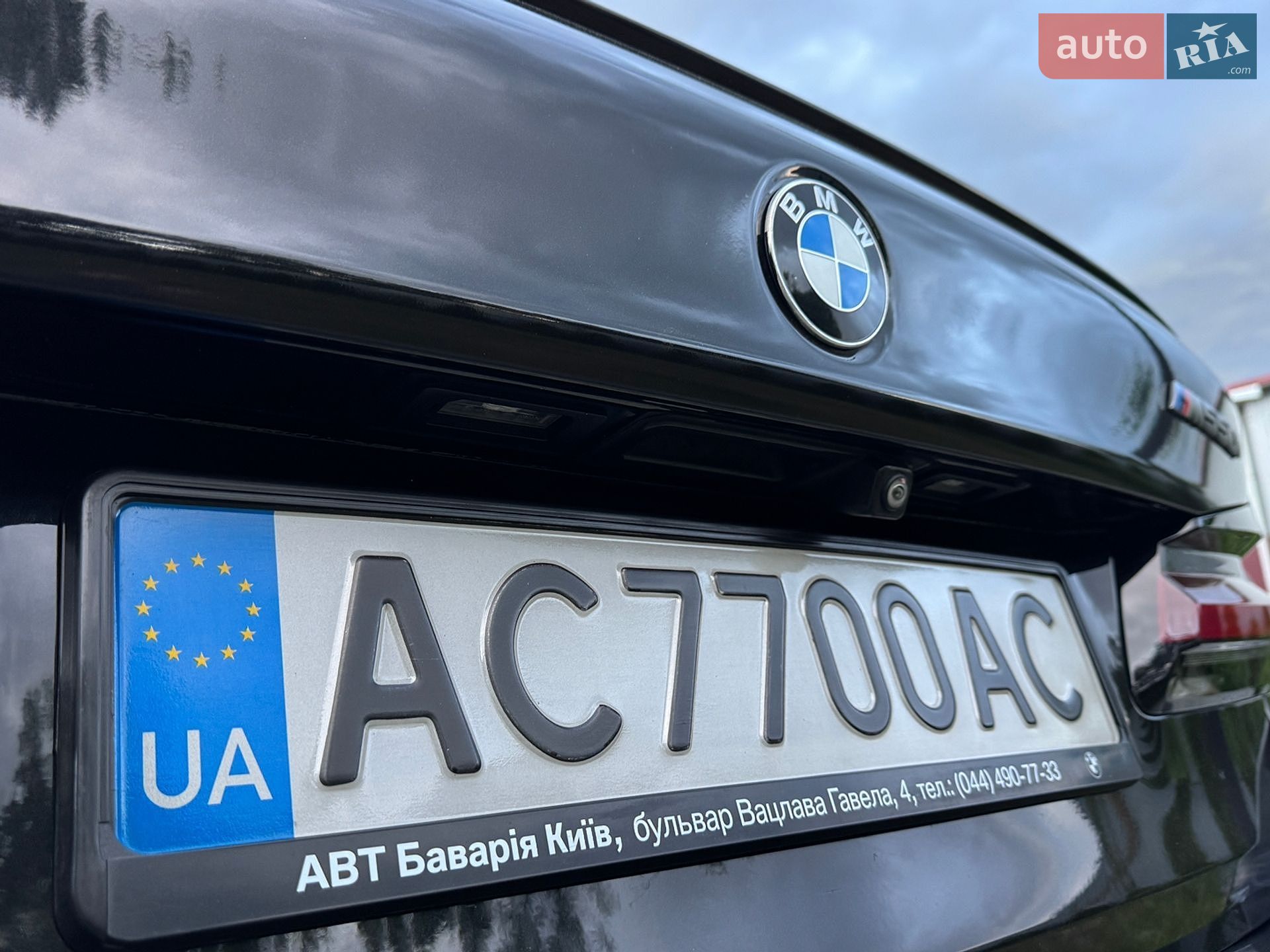 BMW 5 Series 2018 VIN WBAJB9C51JB286812 фото оголошення 23 з 40