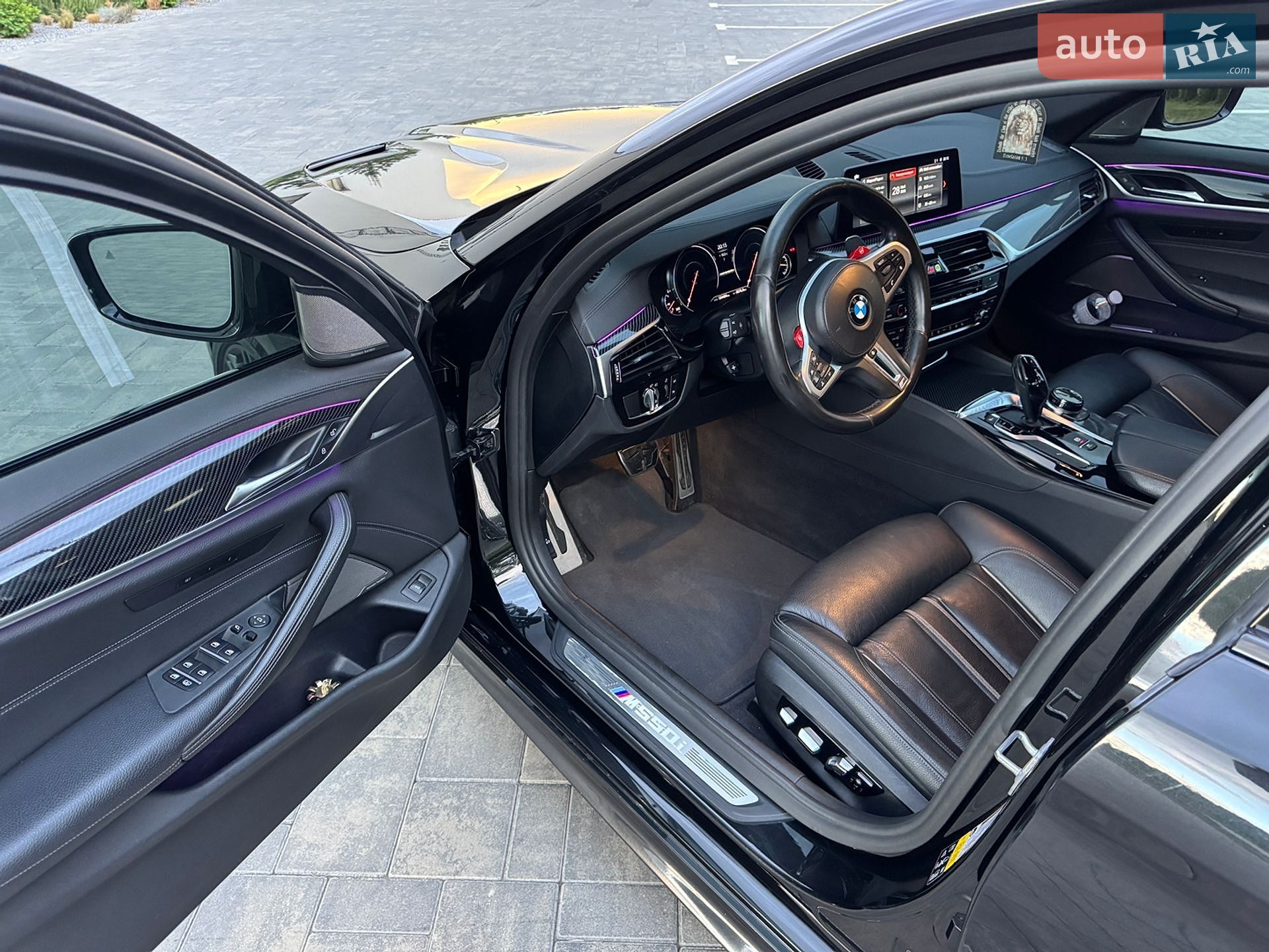 BMW 5 Series 2018 VIN WBAJB9C51JB286812 фото оголошення 24 з 40