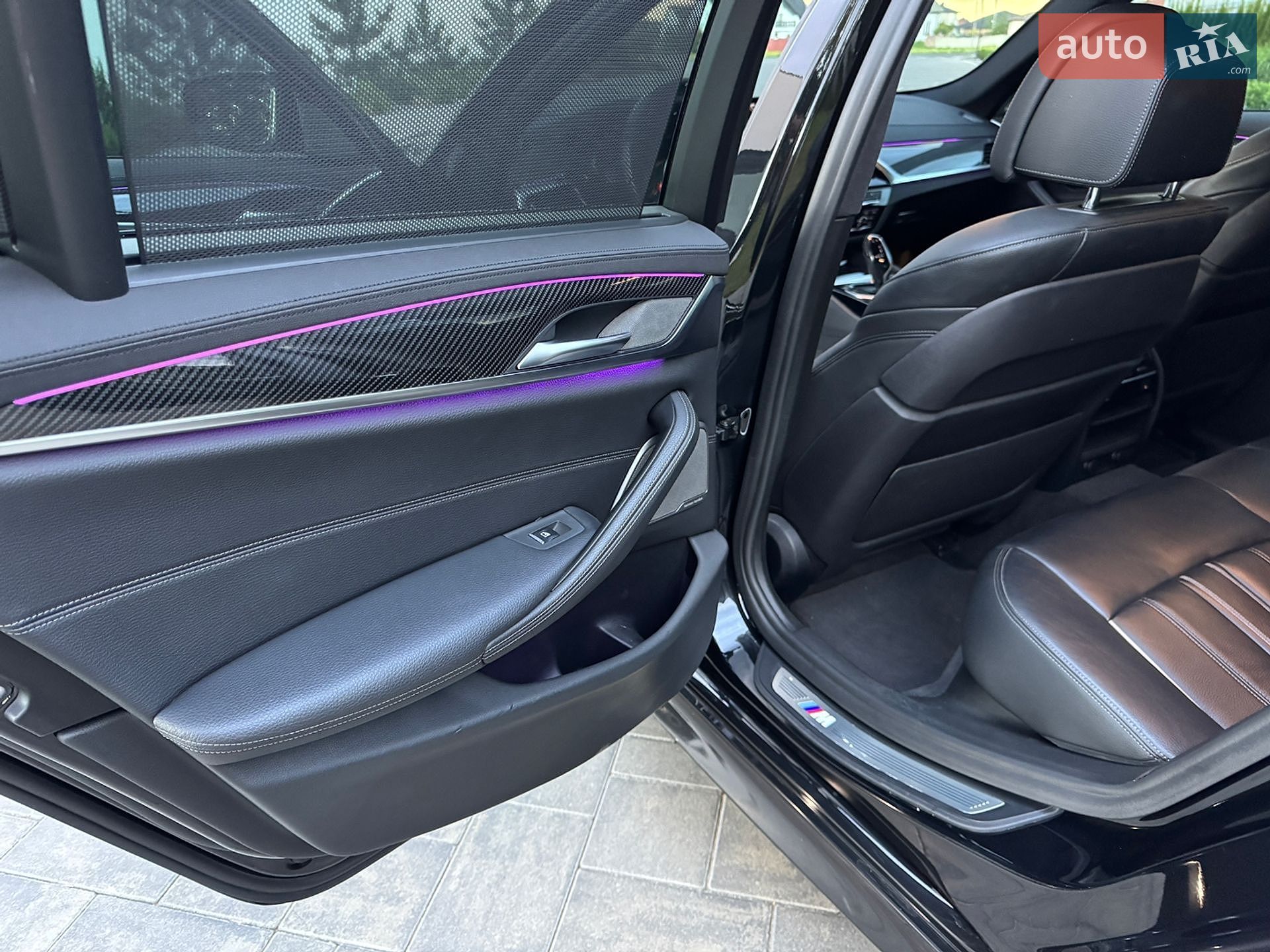 BMW 5 Series 2018 VIN WBAJB9C51JB286812 фото оголошення 29 з 40
