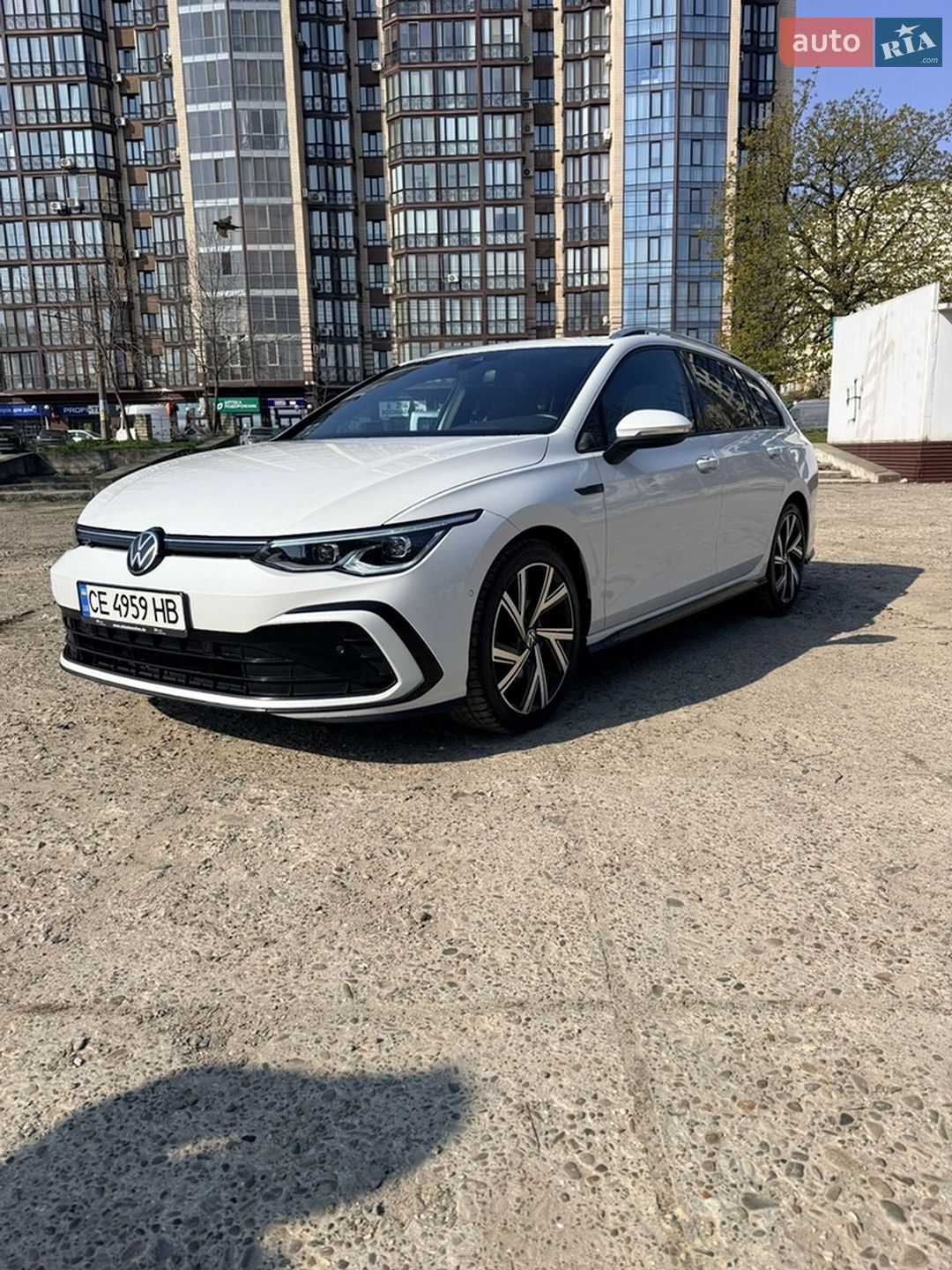 Volkswagen Golf 2021 VIN WVWZZZCDZNW501405 фото оголошення 2 з 25