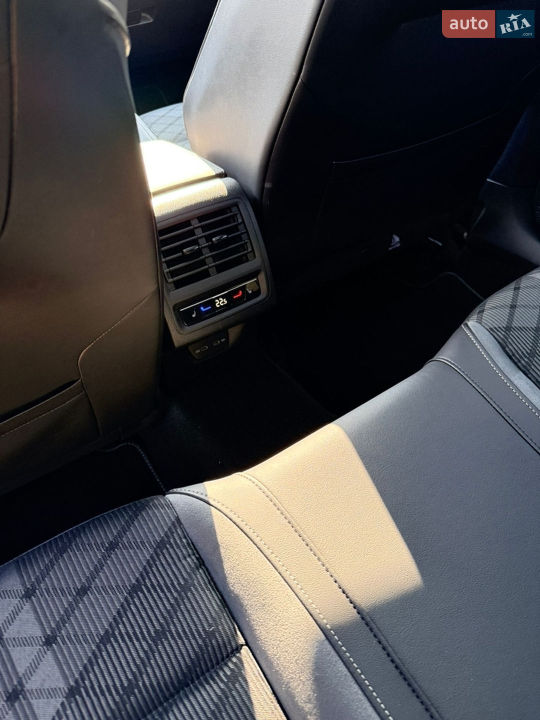 Volkswagen Golf 2021 VIN WVWZZZCDZNW501405 фото оголошення 22 з 25