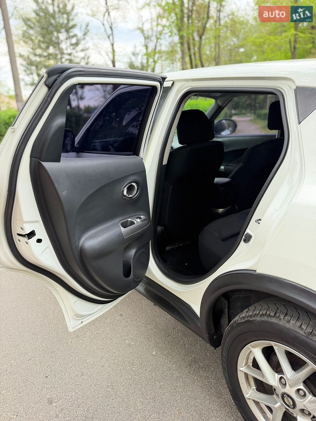 Nissan Juke 2011 VIN SJNFBAF15U6115085 фото оголошення 2 з 14
