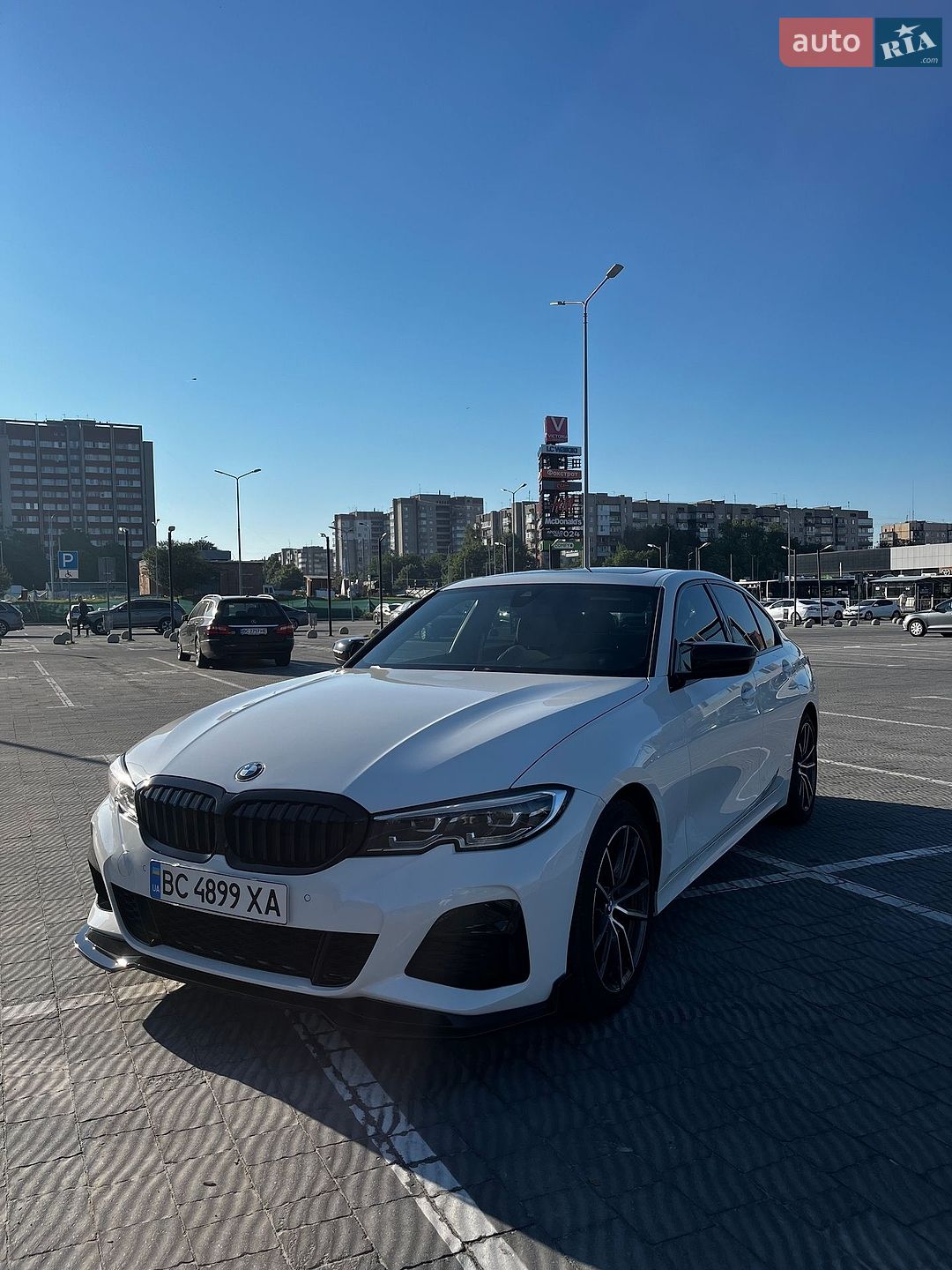 BMW 3 Series 2019 VIN WBA5R1C5XKAK10124 фото оголошення 2 з 20