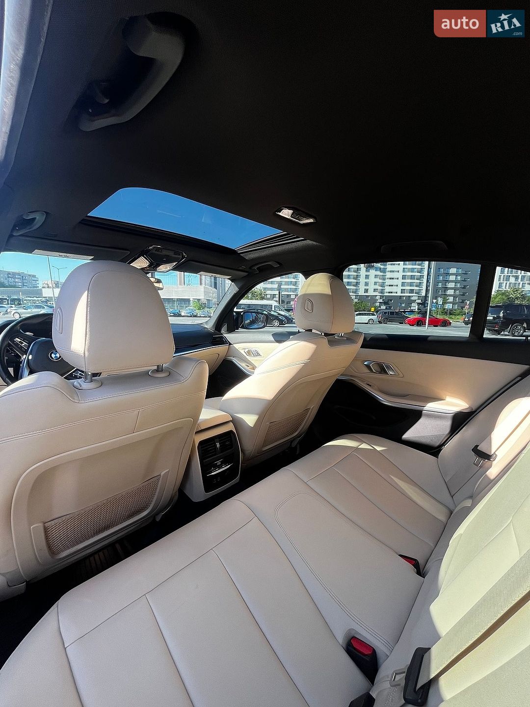 BMW 3 Series 2019 VIN WBA5R1C5XKAK10124 фото оголошення 17 з 20
