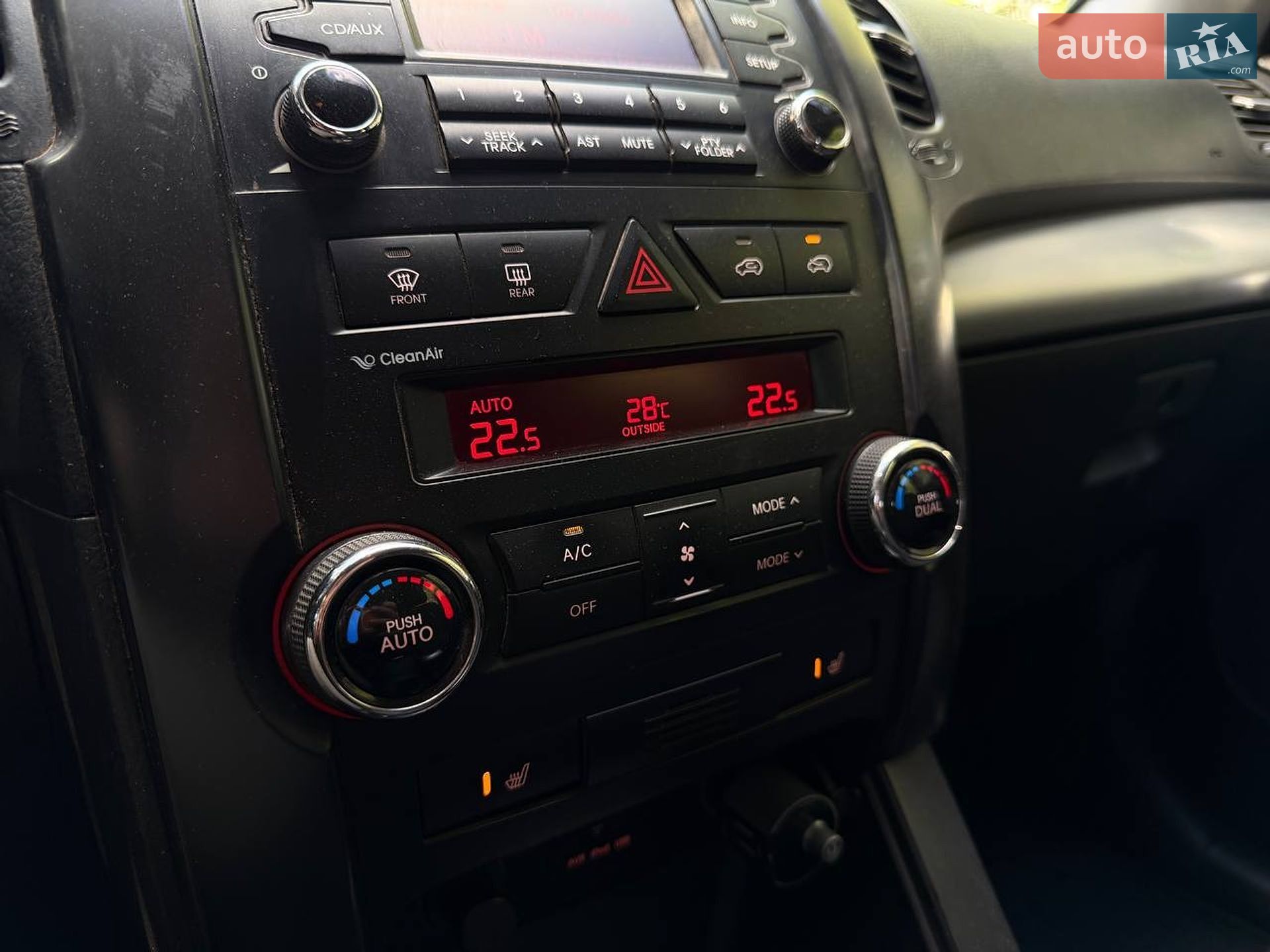 Kia Sorento 2012 VIN Y6DKU811CC5280951 фото оголошення 16 з 19