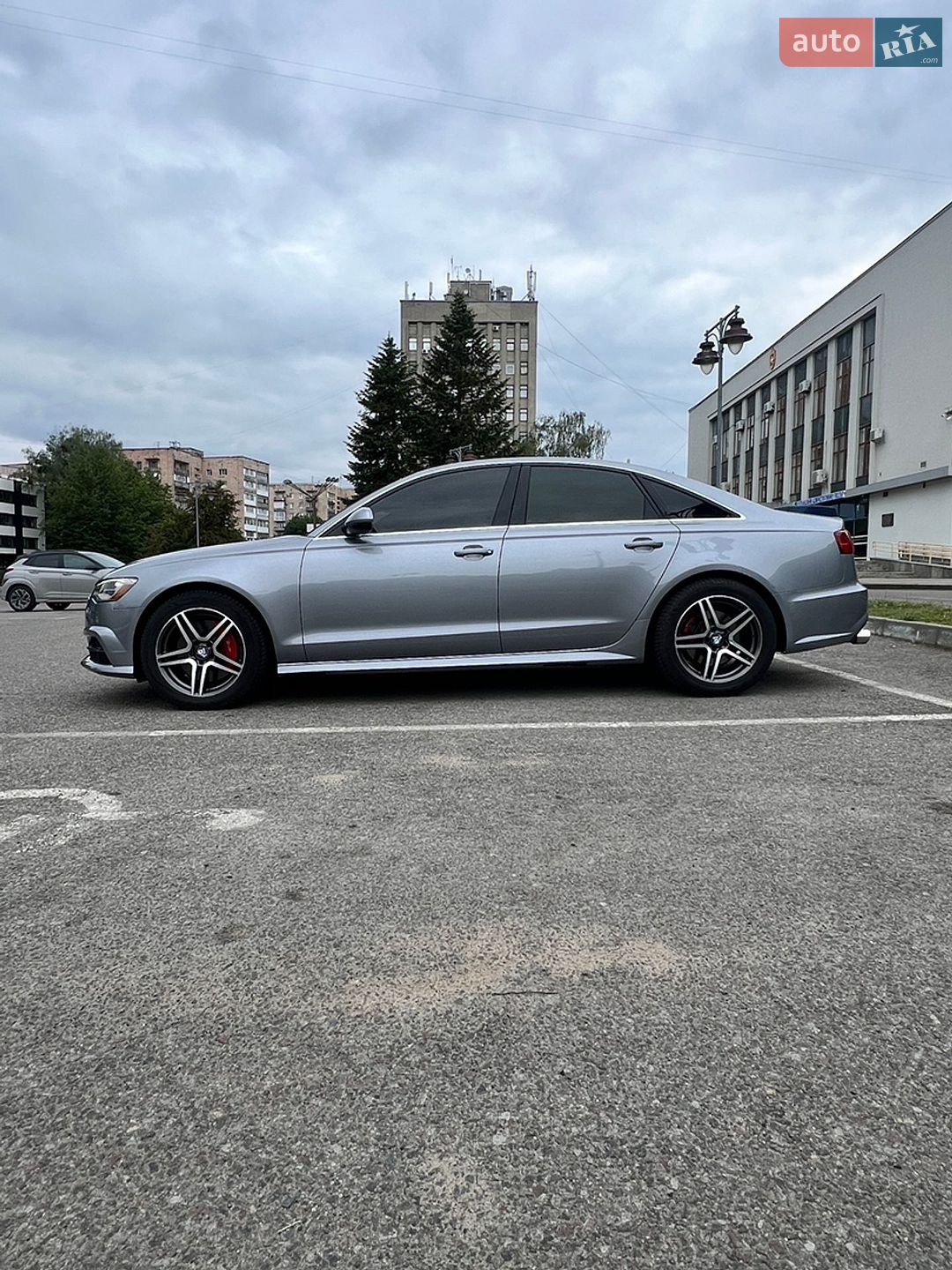 Audi A6 2016 VIN WAUF2AFC6HN039134 фото оголошення 2 з 10