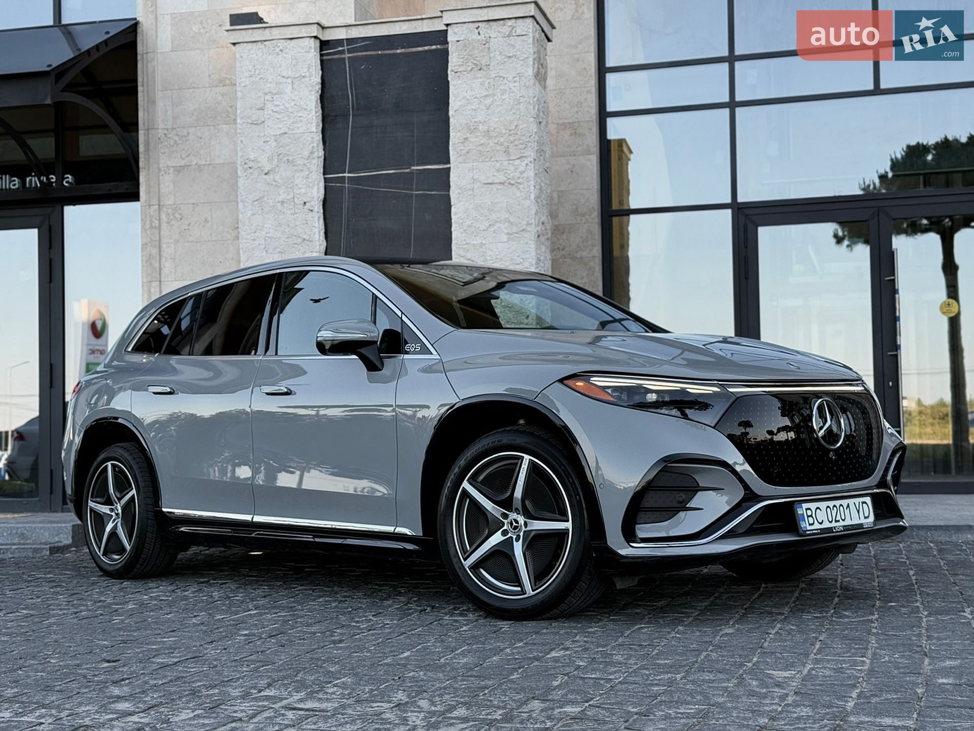Mercedes-Benz EQS SUV 2023 VIN 4JGDM4EBXPA021025 фото оголошення 3 з 99