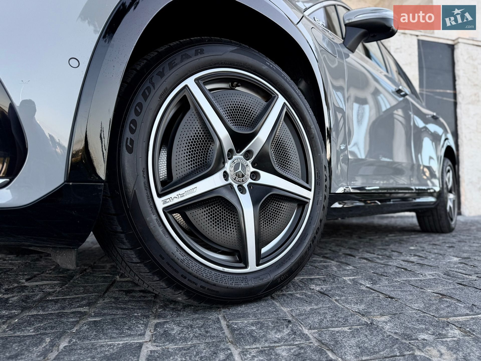 Mercedes-Benz EQS SUV 2023 VIN 4JGDM4EBXPA021025 фото оголошення 7 з 99