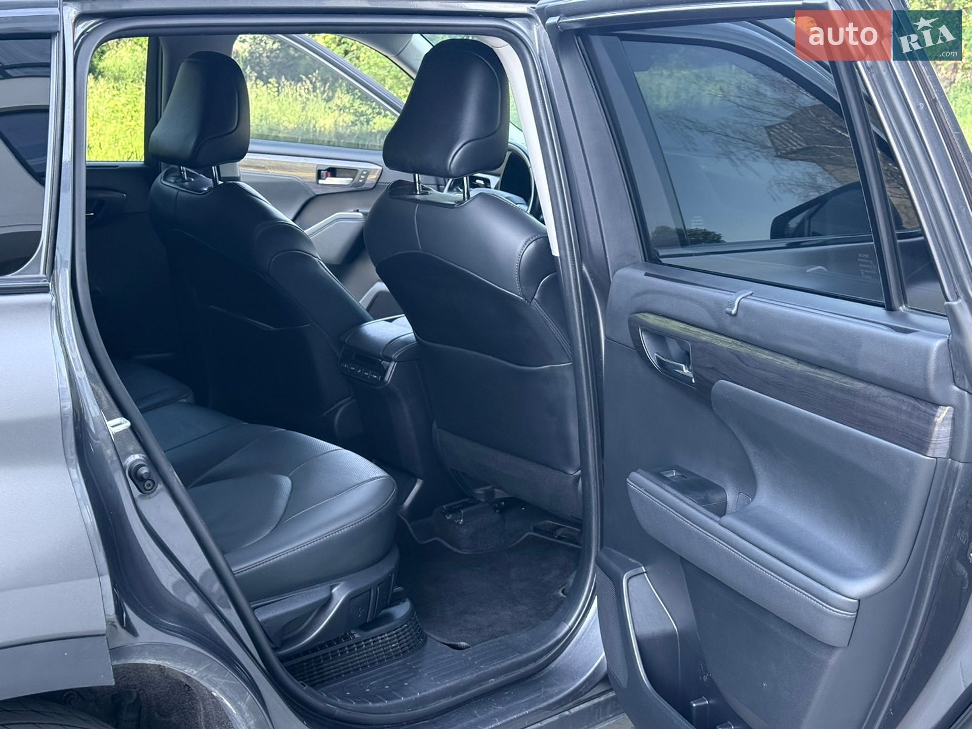 Toyota Highlander 2021 VIN 5TDBBRCH2MS047476 фото оголошення 16 з 22