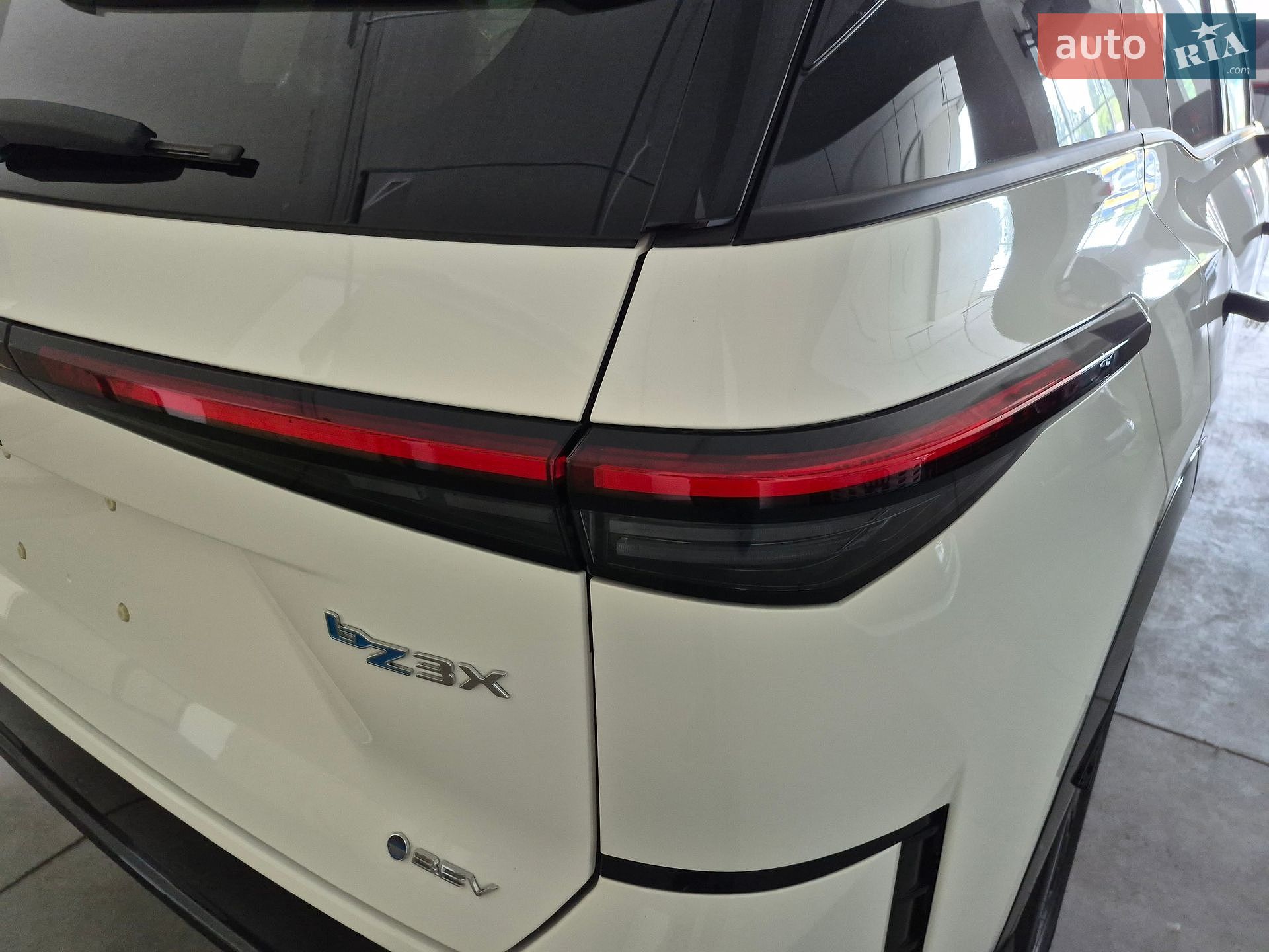 Toyota bZ3X 2025 VIN LVGD3DF62SG005333 фото оголошення 4 з 21