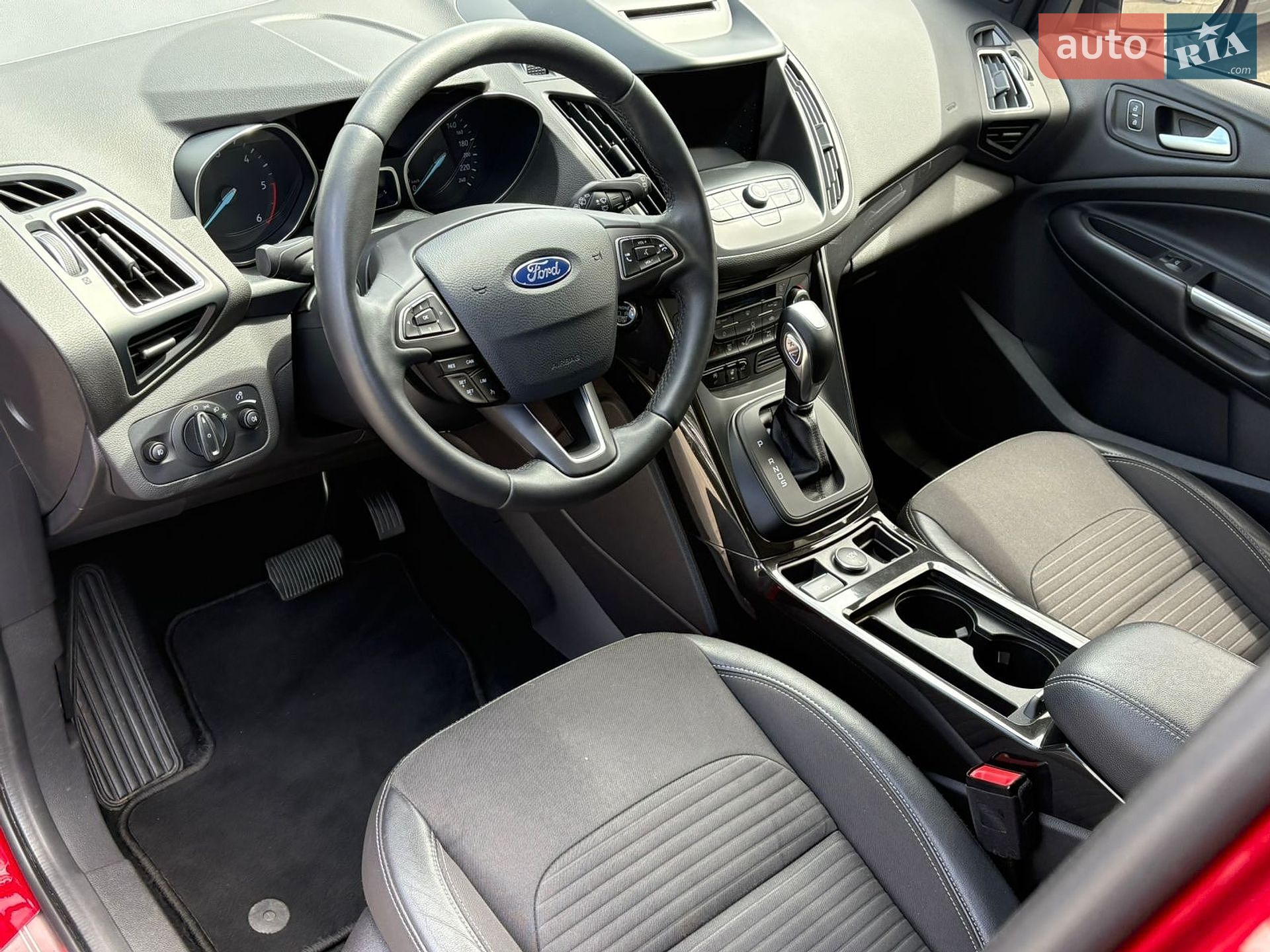 Ford Kuga 2019 VIN WF0AXXWPMAKY70454 фото оголошення 11 з 20