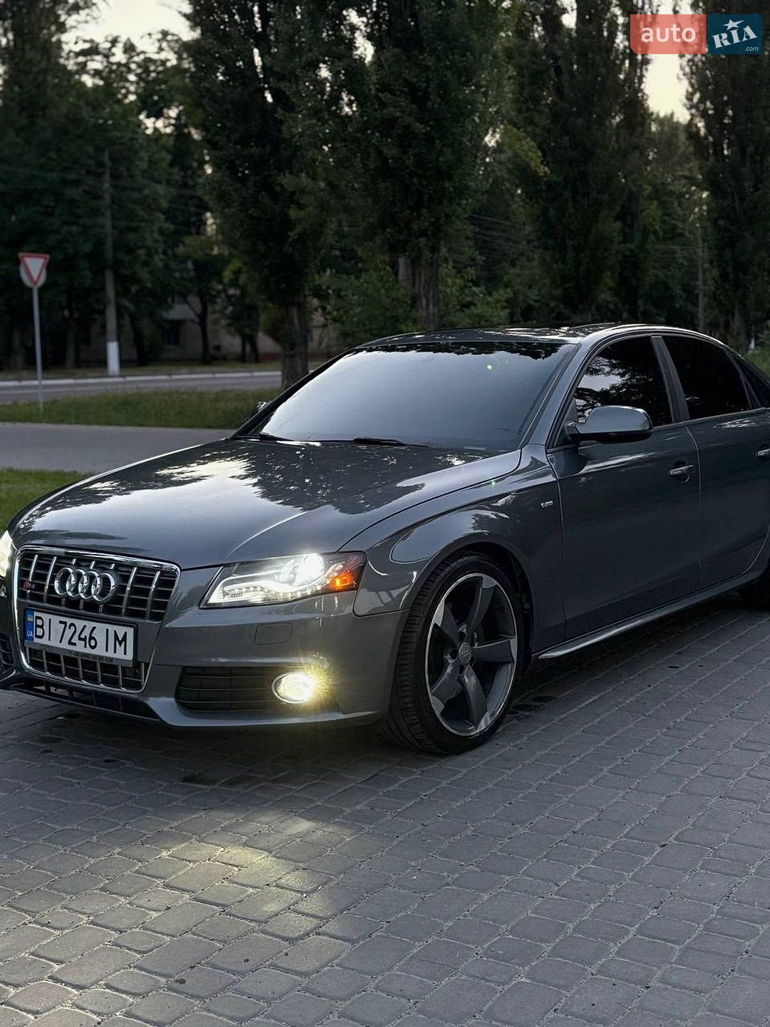 Audi A4 2011 VIN WAUKFAFL6CN002712 фото оголошення 19 з 27