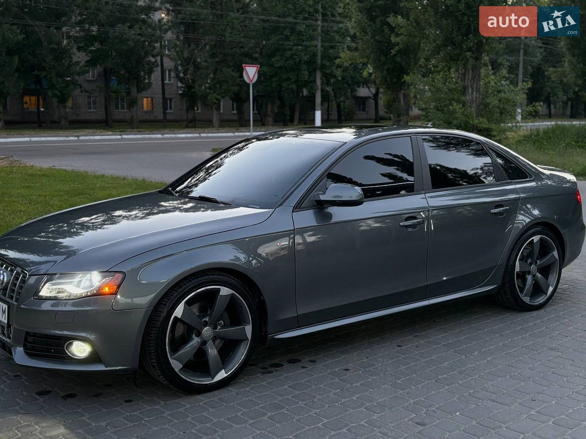 Audi A4 2011 VIN WAUKFAFL6CN002712 фото оголошення 17 з 27