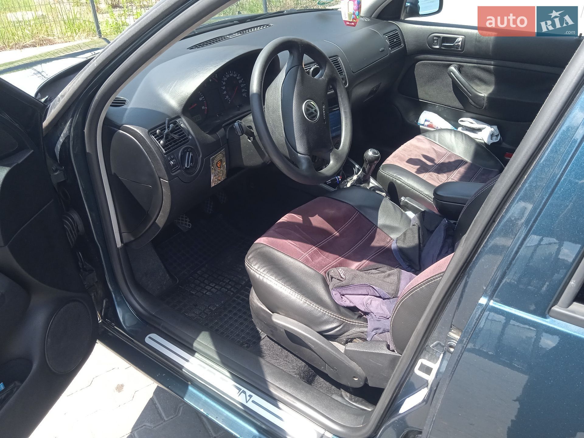 Volkswagen Golf 2001 VIN WVWZZZ1JZ1W723073 фото оголошення 10 з 37