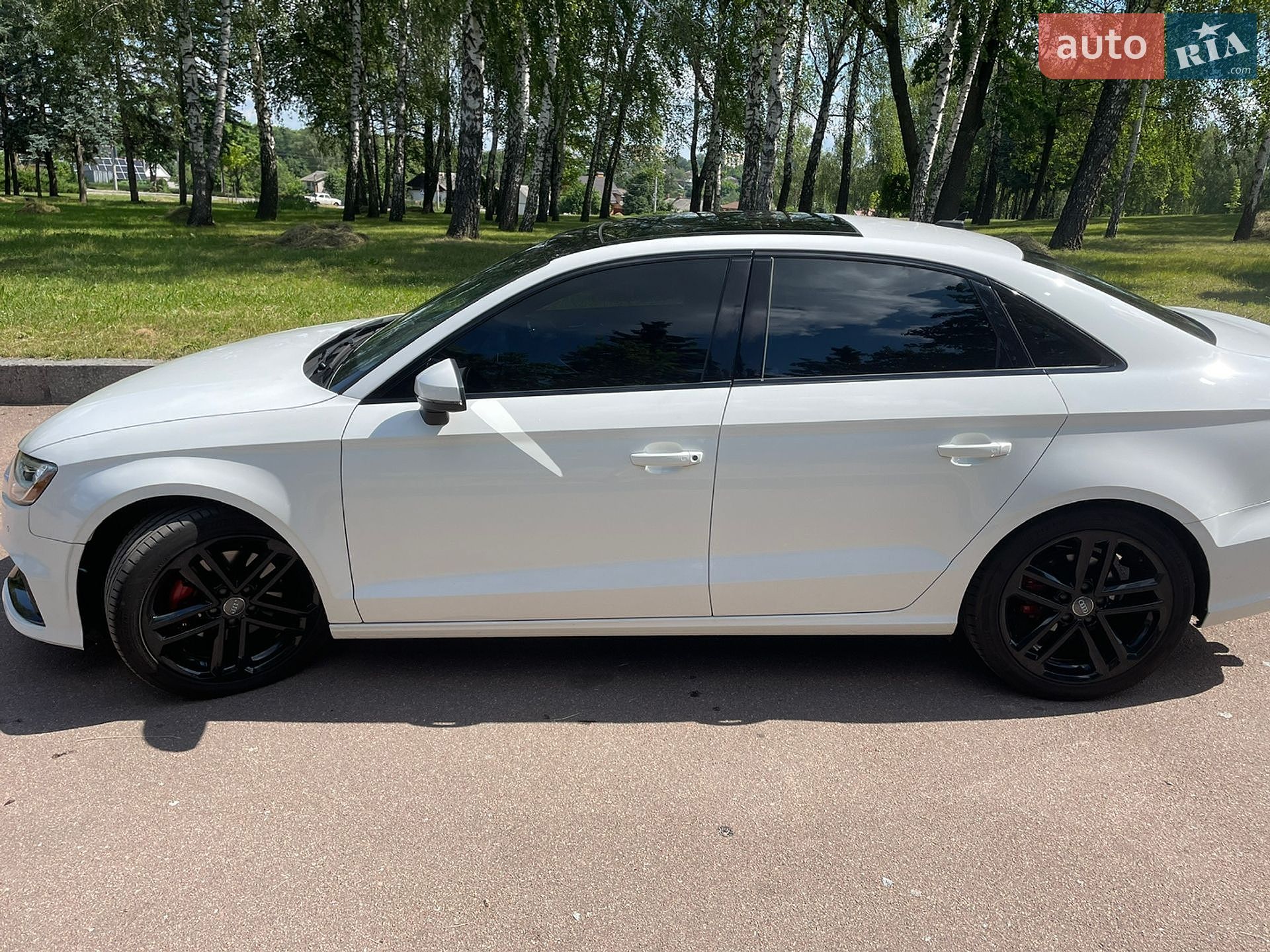 Audi A3 2019 VIN WAUAUGFF9LA001804 фото оголошення 3 з 25