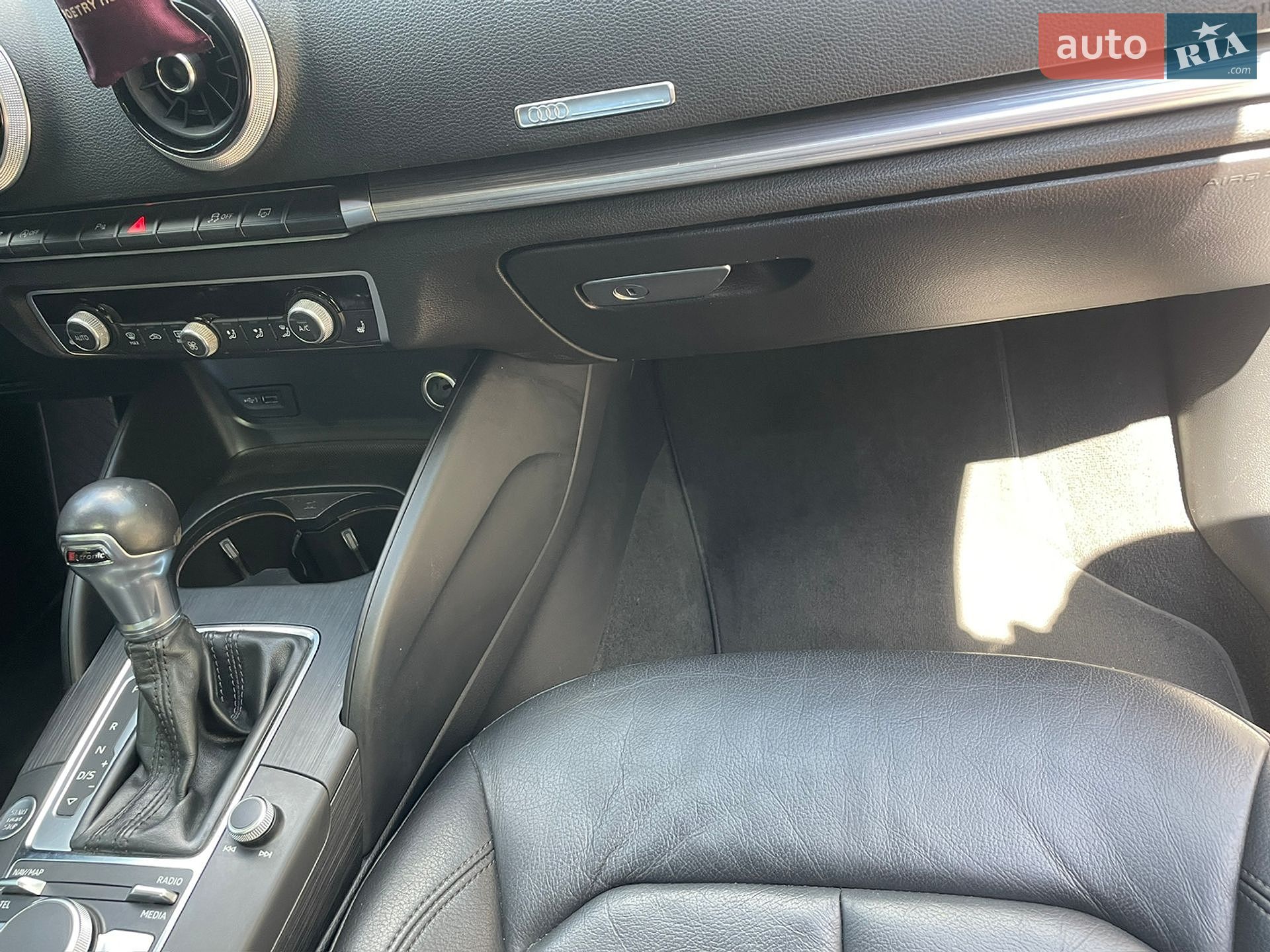 Audi A3 2019 VIN WAUAUGFF9LA001804 фото оголошення 9 з 25