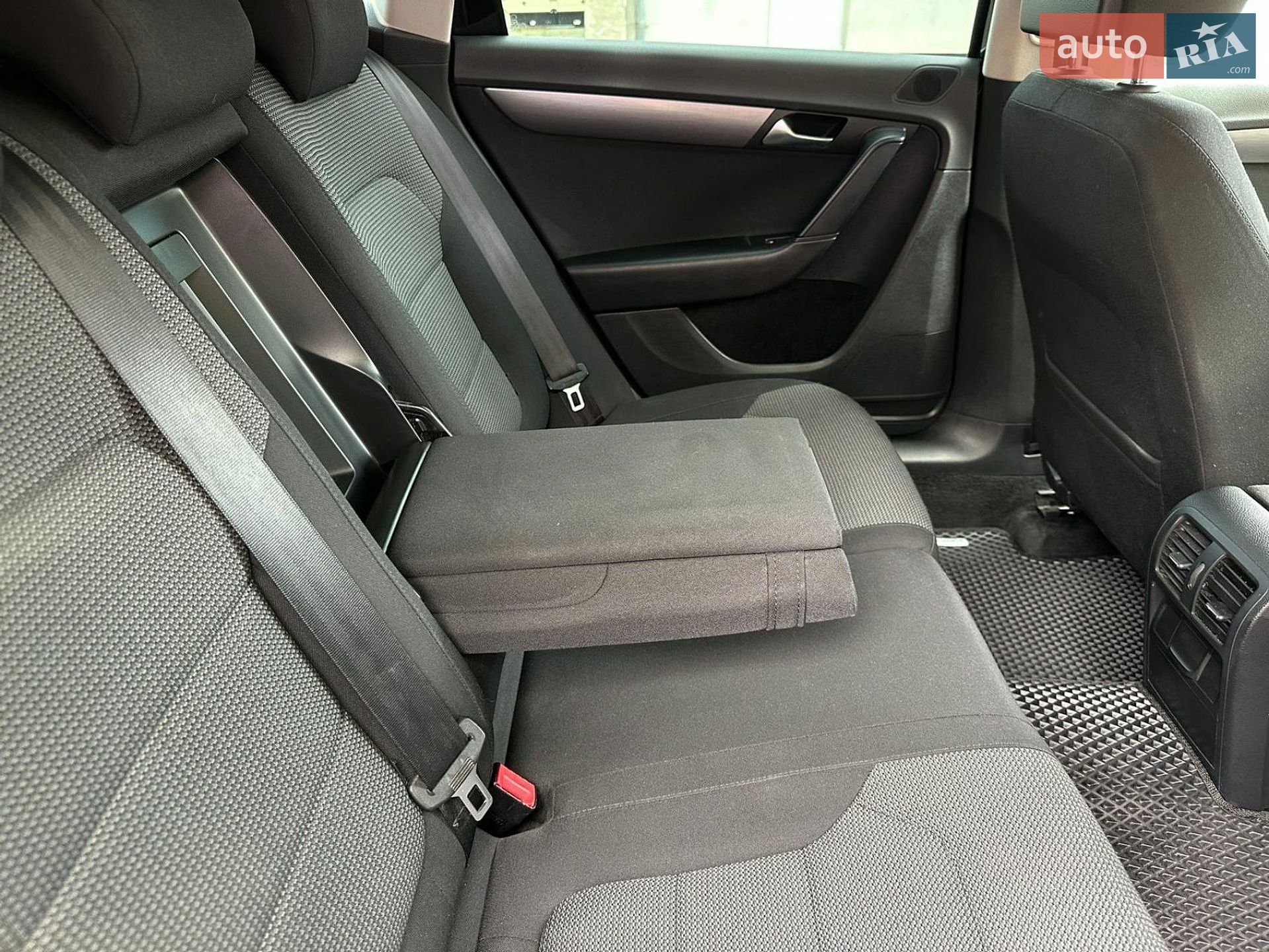 Volkswagen Passat 2012 VIN WVWZZZ3CZDE036046 фото оголошення 27 з 51