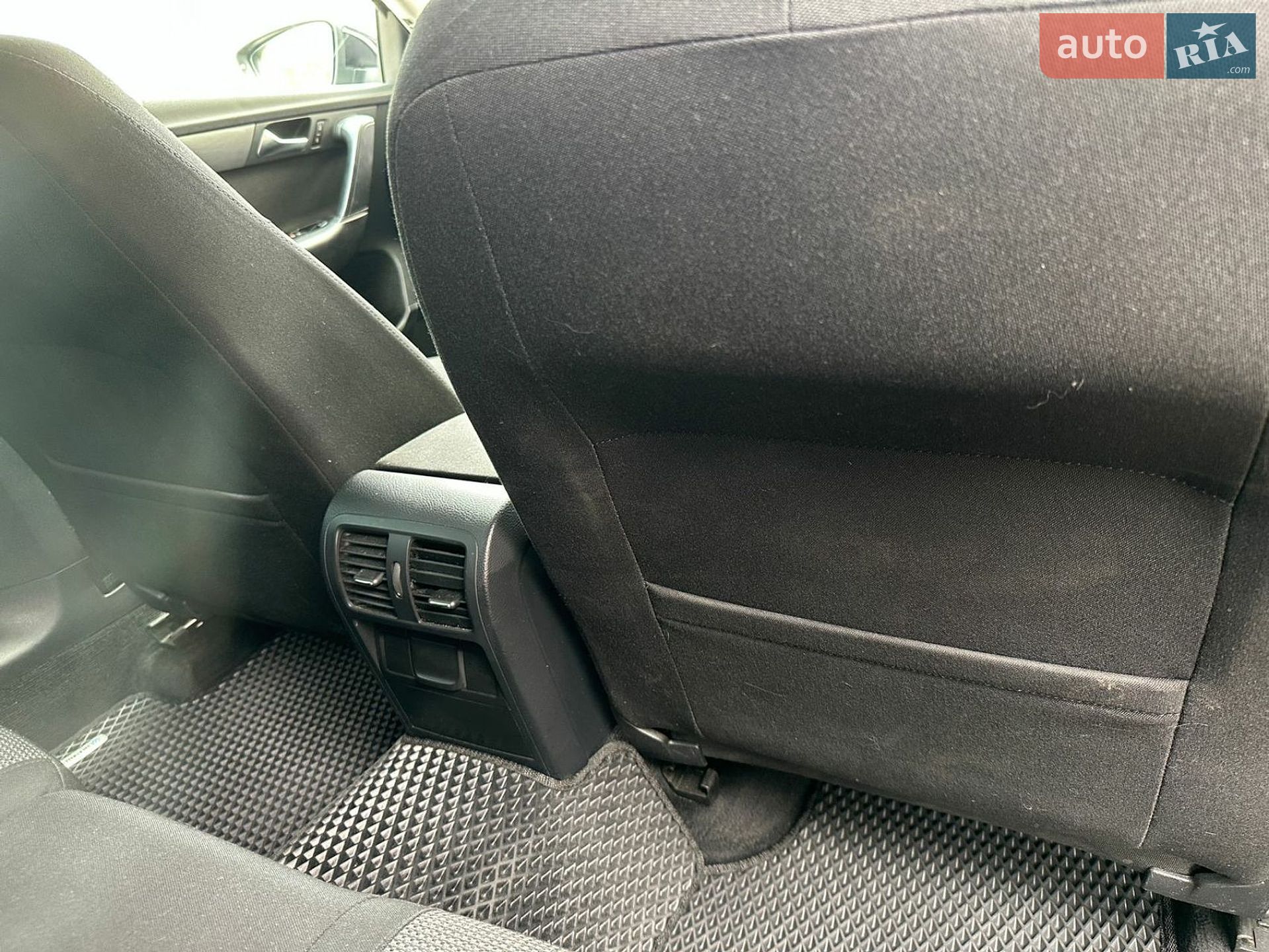 Volkswagen Passat 2012 VIN WVWZZZ3CZDE036046 фото оголошення 29 з 51