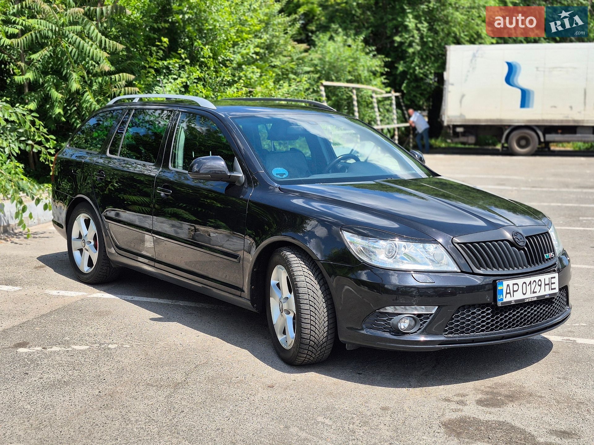 Skoda Octavia 2011 VIN TMBUH61Z0C2106287 фото оголошення 2 з 49