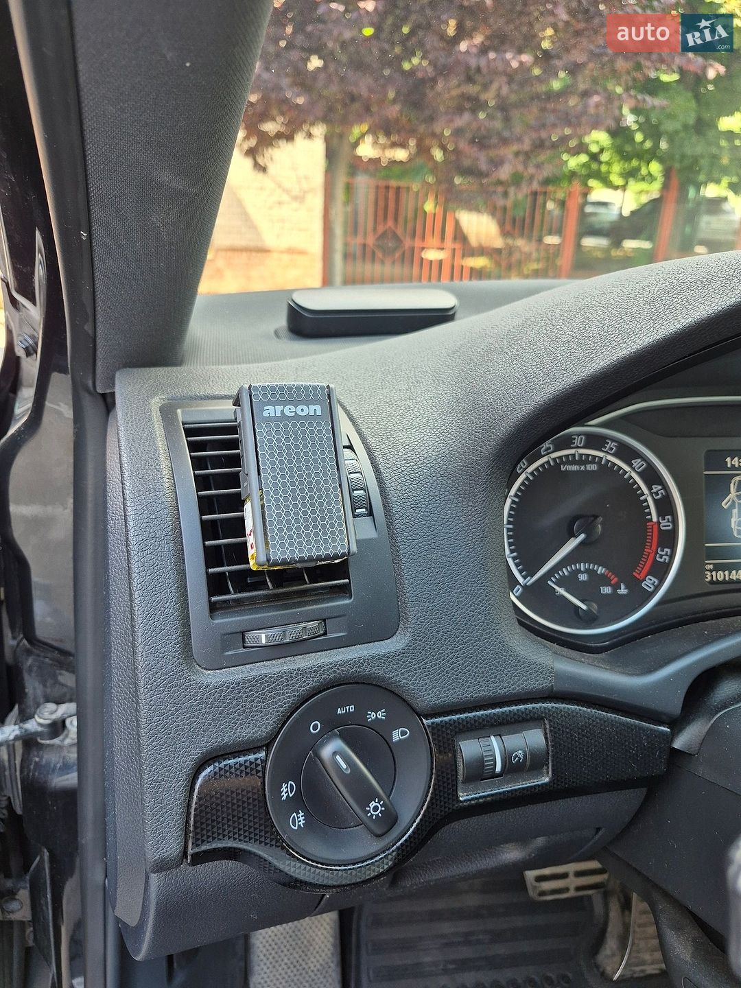 Skoda Octavia 2011 VIN TMBUH61Z0C2106287 фото оголошення 24 з 49