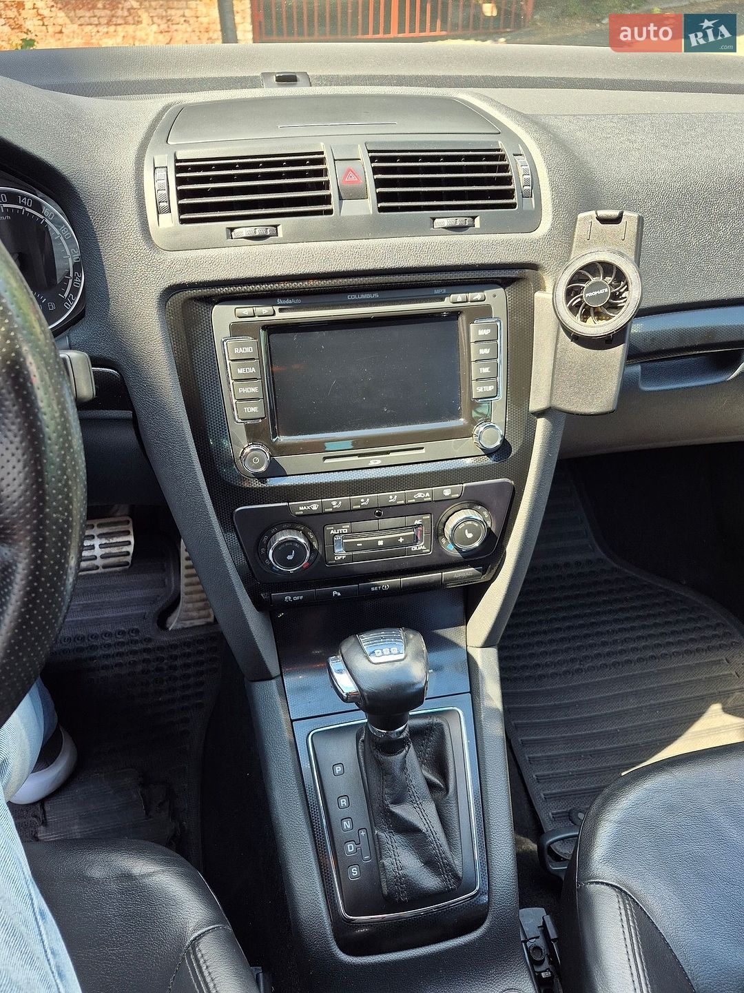 Skoda Octavia 2011 VIN TMBUH61Z0C2106287 фото оголошення 25 з 49