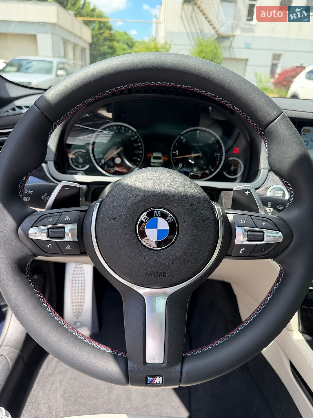 BMW 7 Series 2013 VIN WBAYC41010DZ75127 фото оголошення 16 з 44