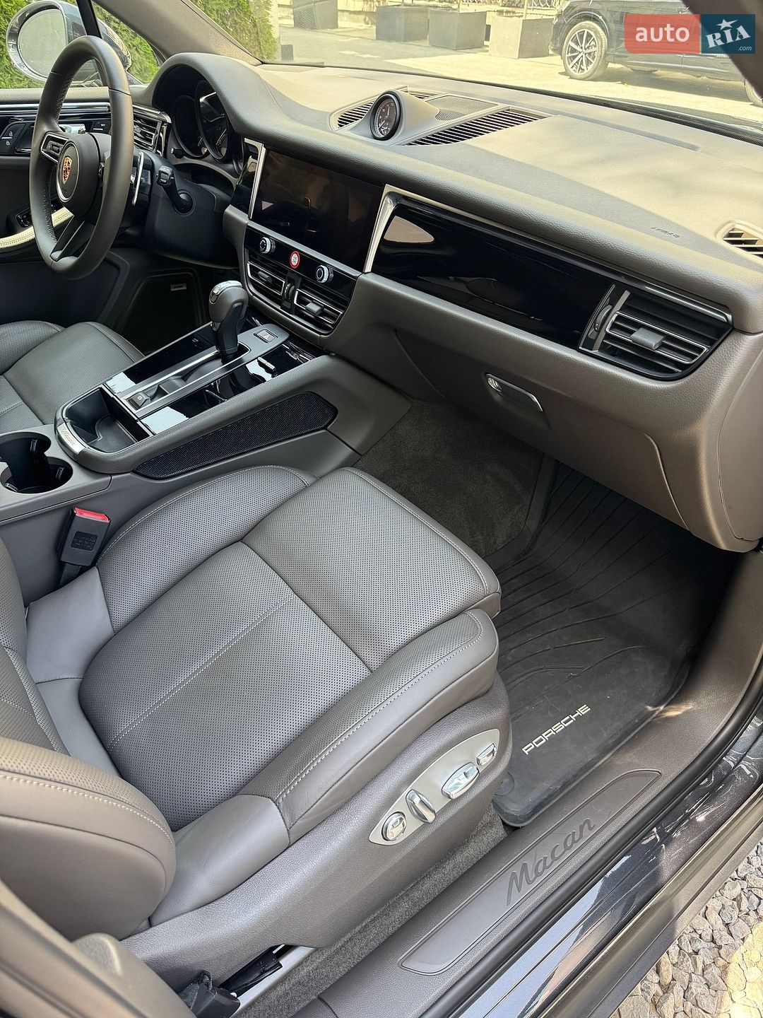 Porsche Macan 2023 VIN WP1AA2A56RLB03053 фото оголошення 27 з 28