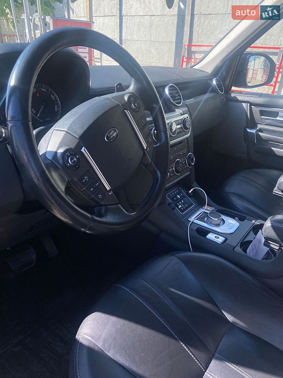 Land Rover Discovery 2015 VIN SALLAAAG6GA796258 фото оголошення 9 з 24