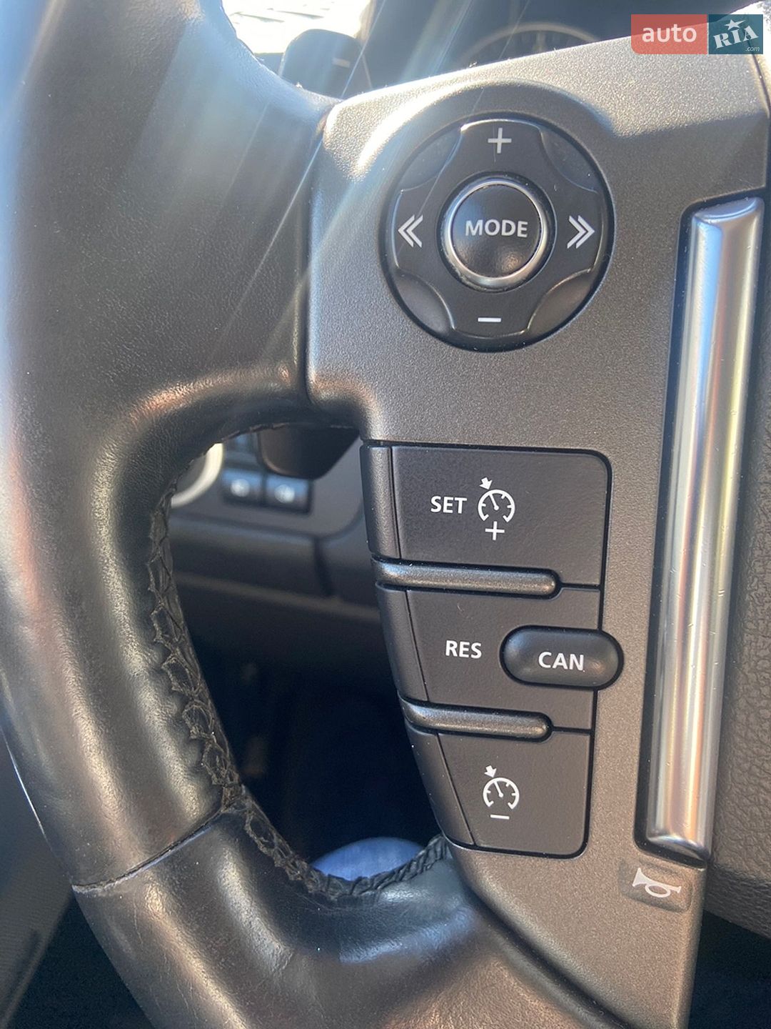 Land Rover Discovery 2015 VIN SALLAAAG6GA796258 фото оголошення 12 з 24