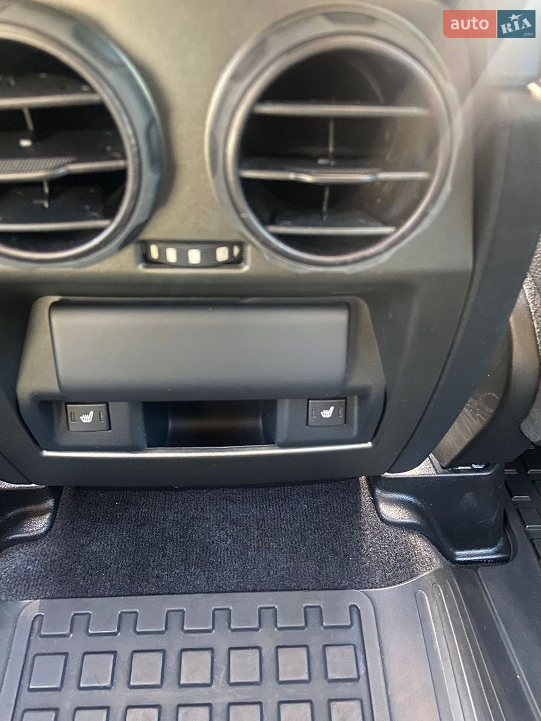 Land Rover Discovery 2015 VIN SALLAAAG6GA796258 фото оголошення 20 з 24