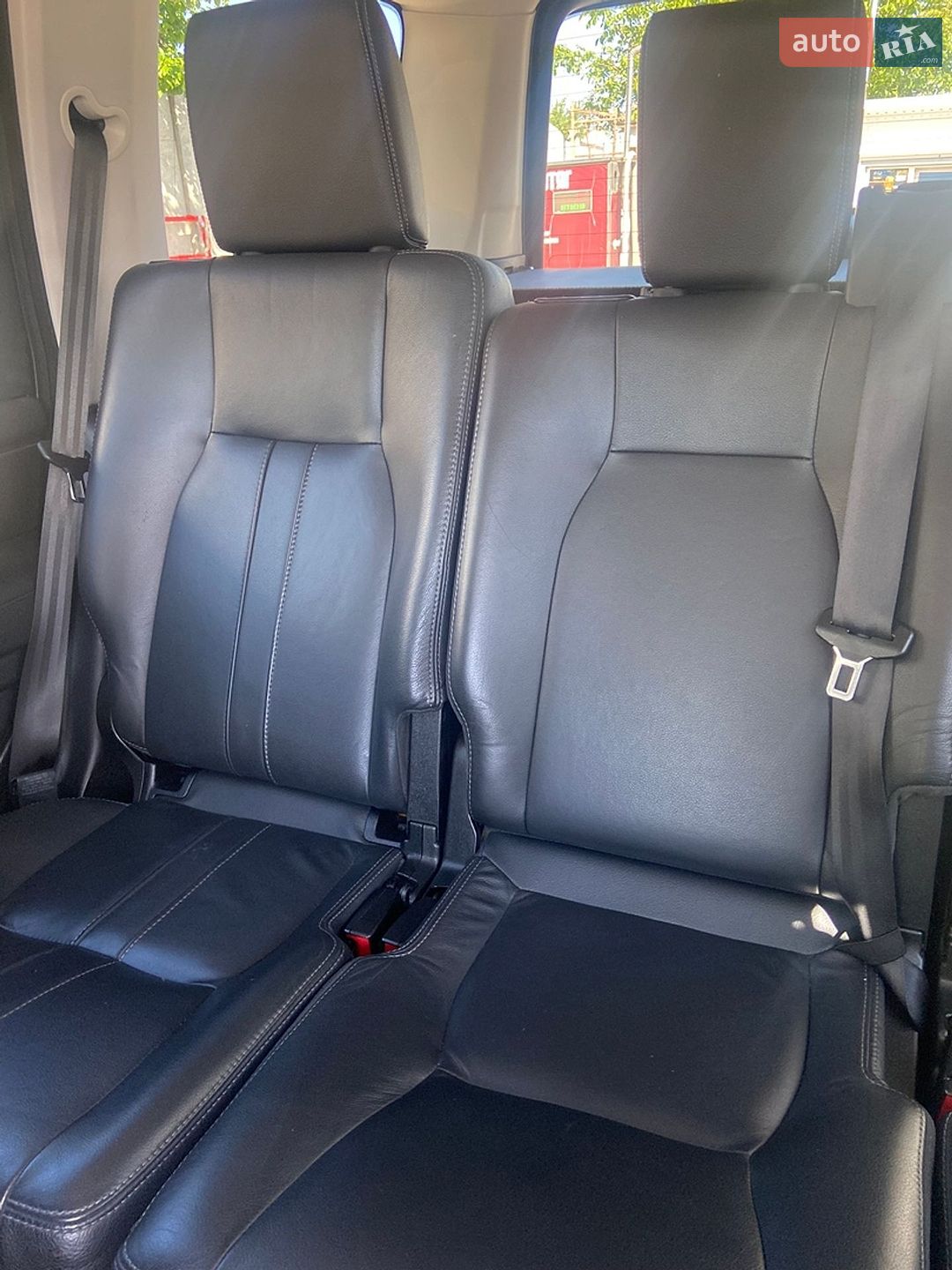 Land Rover Discovery 2015 VIN SALLAAAG6GA796258 фото оголошення 18 з 24