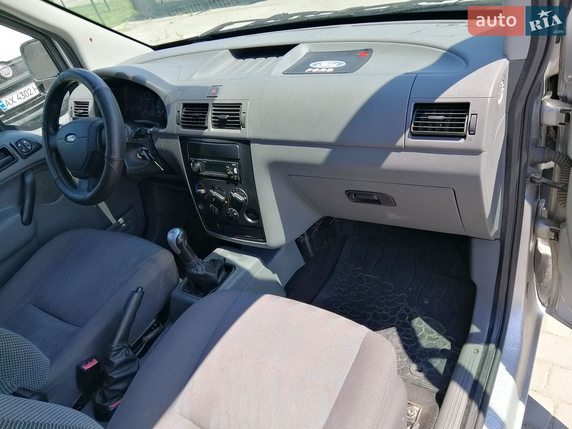Ford Tourneo Connect 2006 VIN WF0HXXTTPH6Y09969 фото оголошення 2 з 16