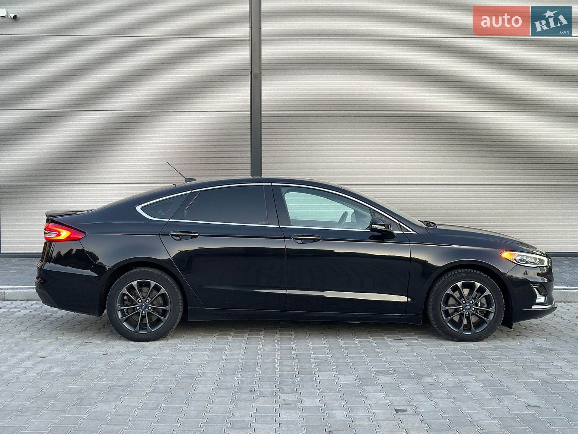 Ford Fusion 2020 VIN 3FA6P0SUXLR228863 фото оголошення 8 з 25