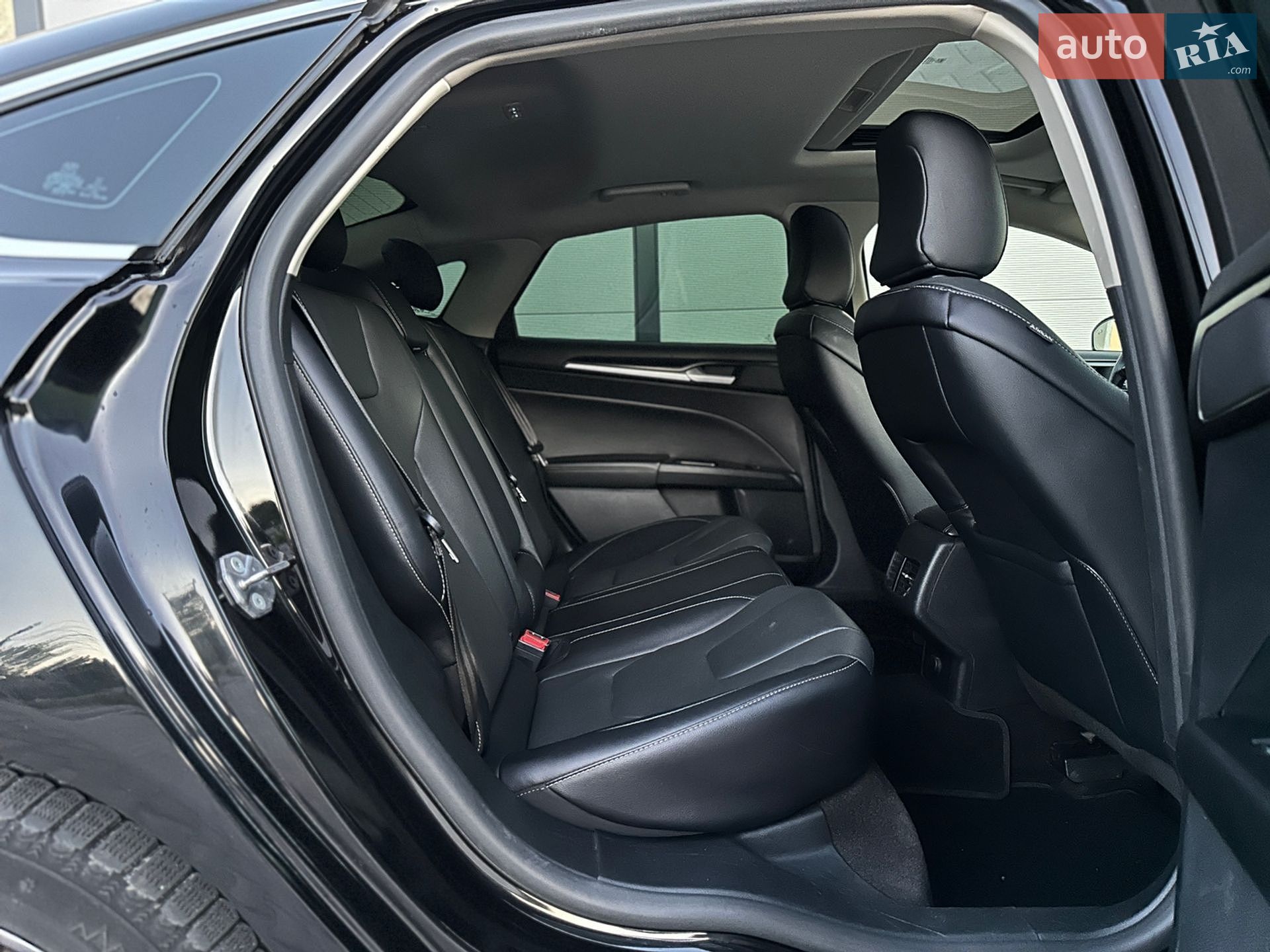 Ford Fusion 2020 VIN 3FA6P0SUXLR228863 фото оголошення 14 з 25