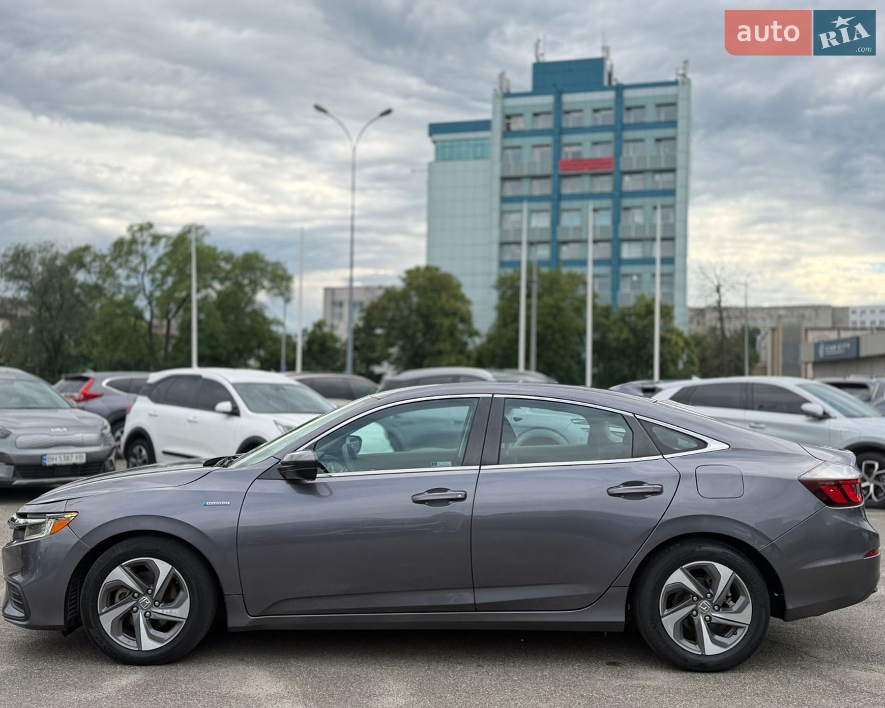 Honda Insight 2018 VIN 19XZE4F1XKE009539 фото оголошення 4 з 23