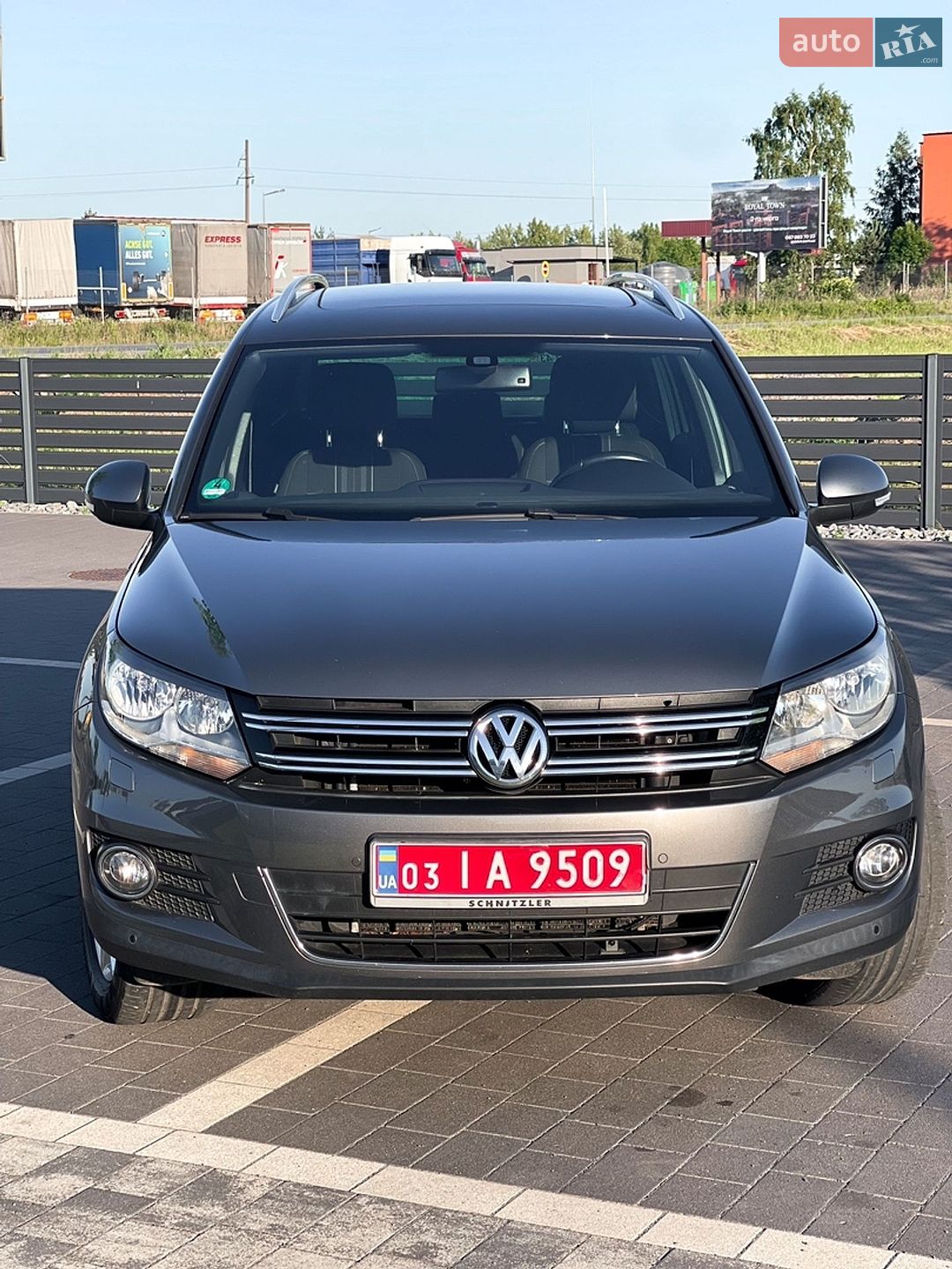 Volkswagen Tiguan 2015 VIN WVGZZZ5NZGW000779 фото оголошення 3 з 50